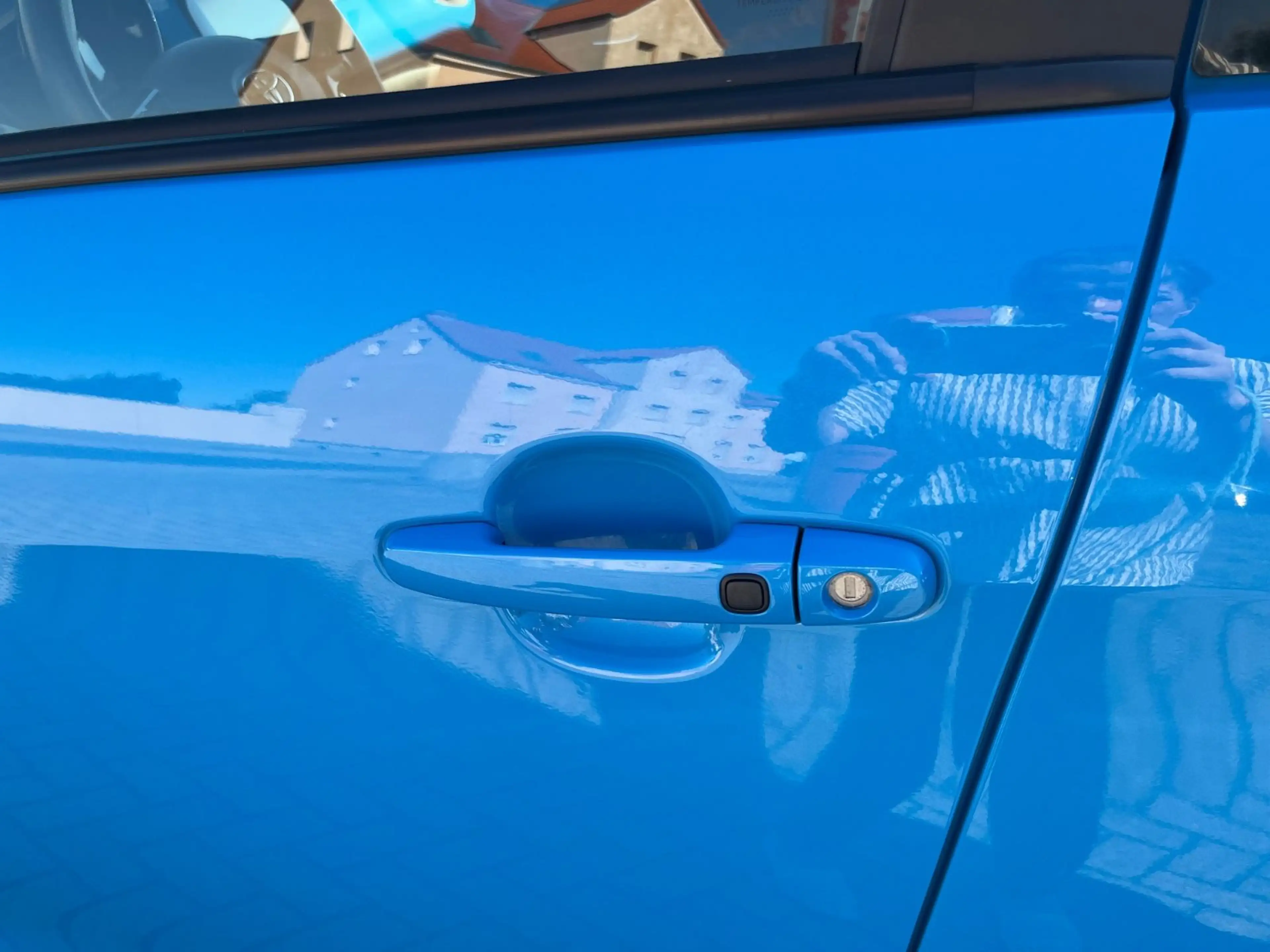 Toyota Aygo x-play Team*Automatik*Sitzheizung*Keyless* — photo 26