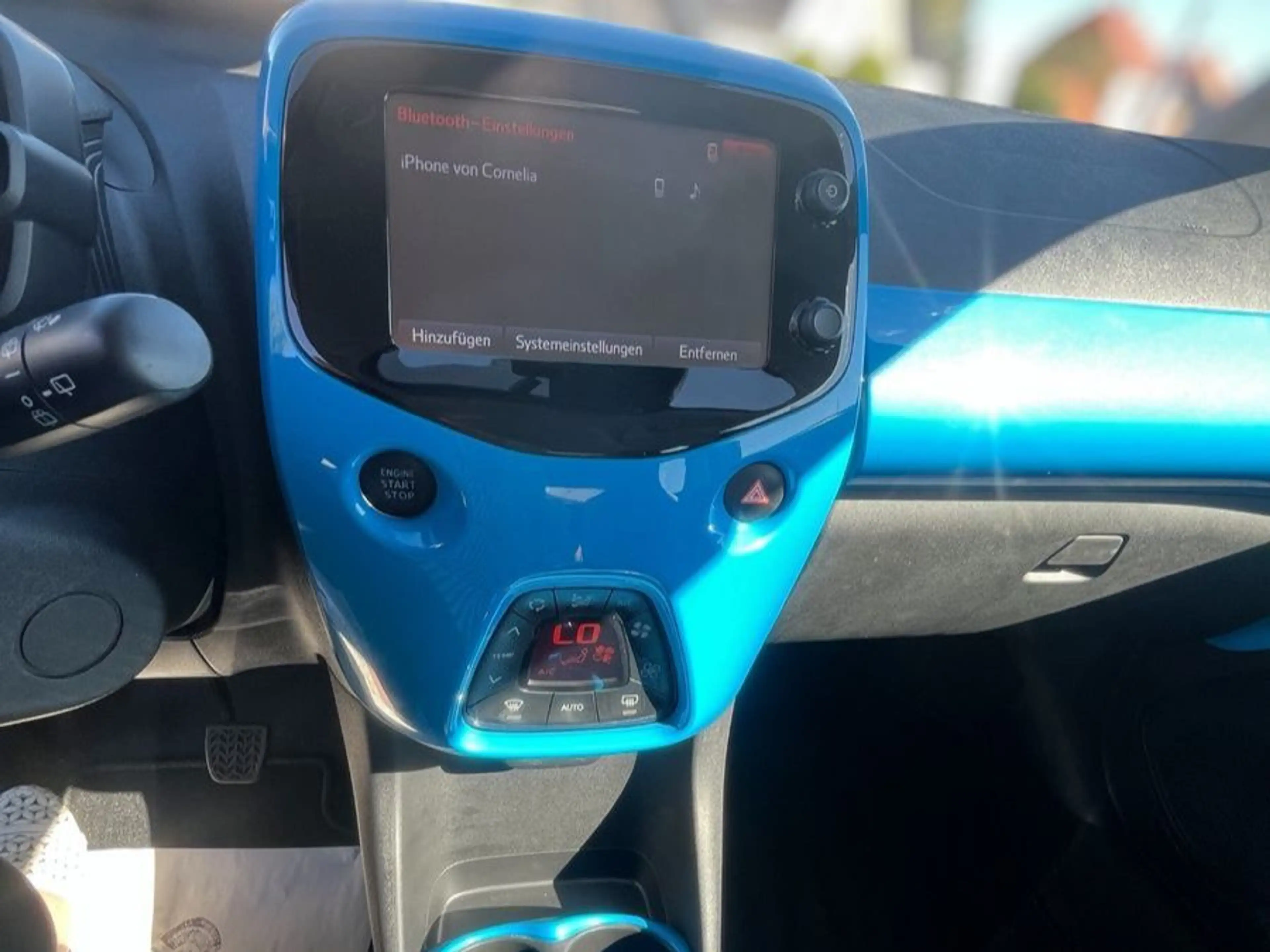 Toyota Aygo x-play Team*Automatik*Sitzheizung*Keyless* — photo 31