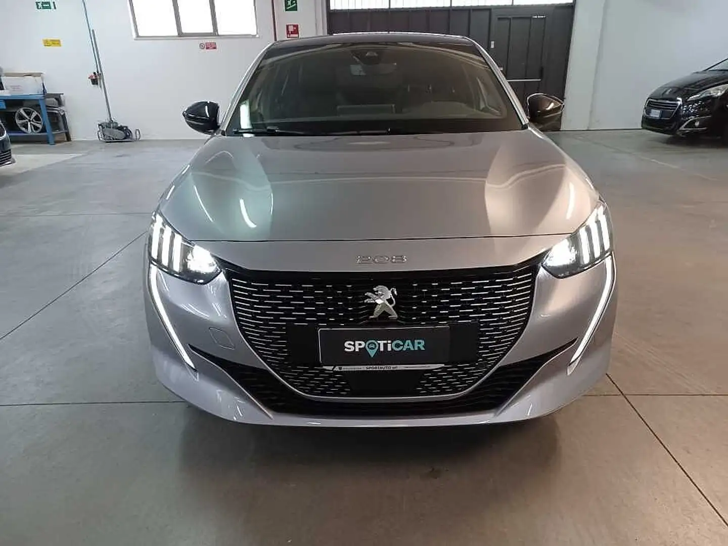 Peugeot 208 2ª serie motore elettrico 136 CV 5 porte GT Grigio - 1