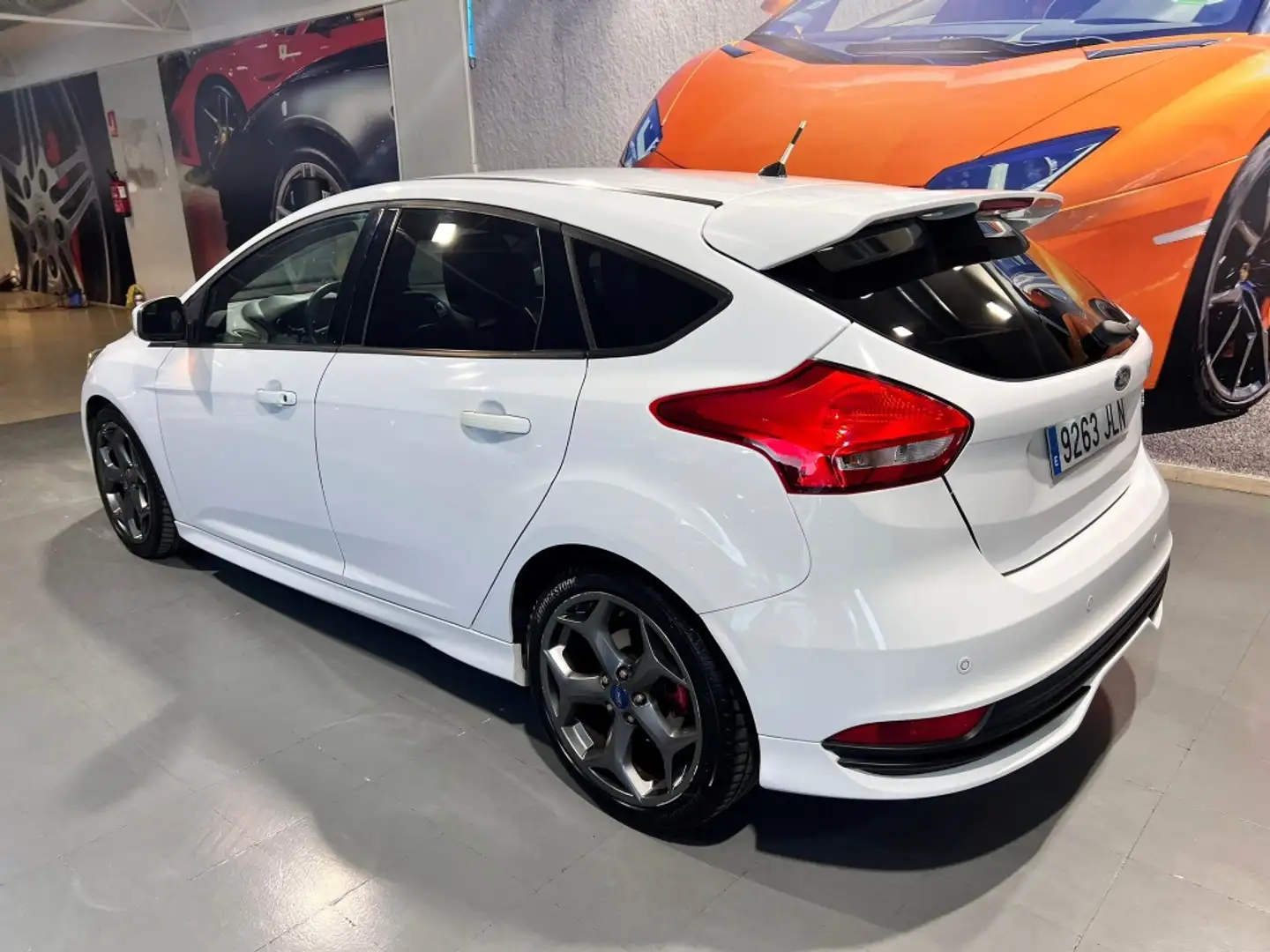 Ford Focus 2.0TDCi Auto-S&S ST+ 185 White - 2