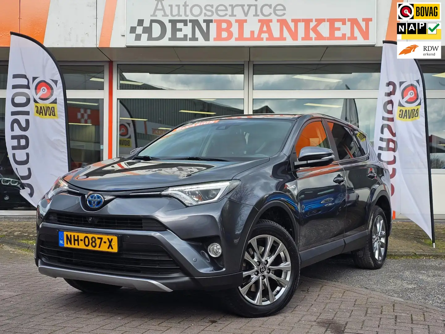 Toyota RAV 4 2.5 Hybrid AWD Automaat Executive BJ.2017 / Navi / Szary - 1