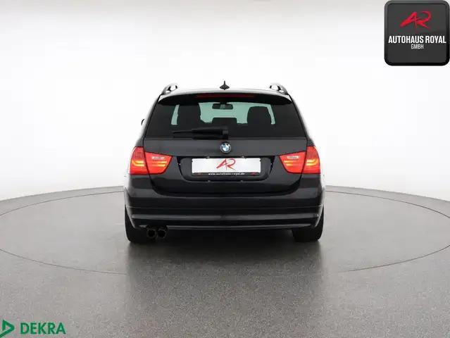 BMW 3 Series view 4