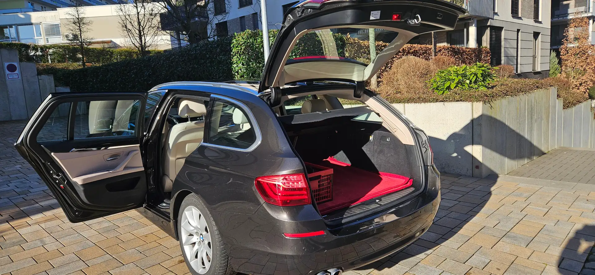 BMW 530 5er Touring Diesel 530d xDrive Touring Sport-Aut. Grey - 1