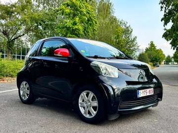 iQ 1.0i VVT-i - CarPlay/Android Auto