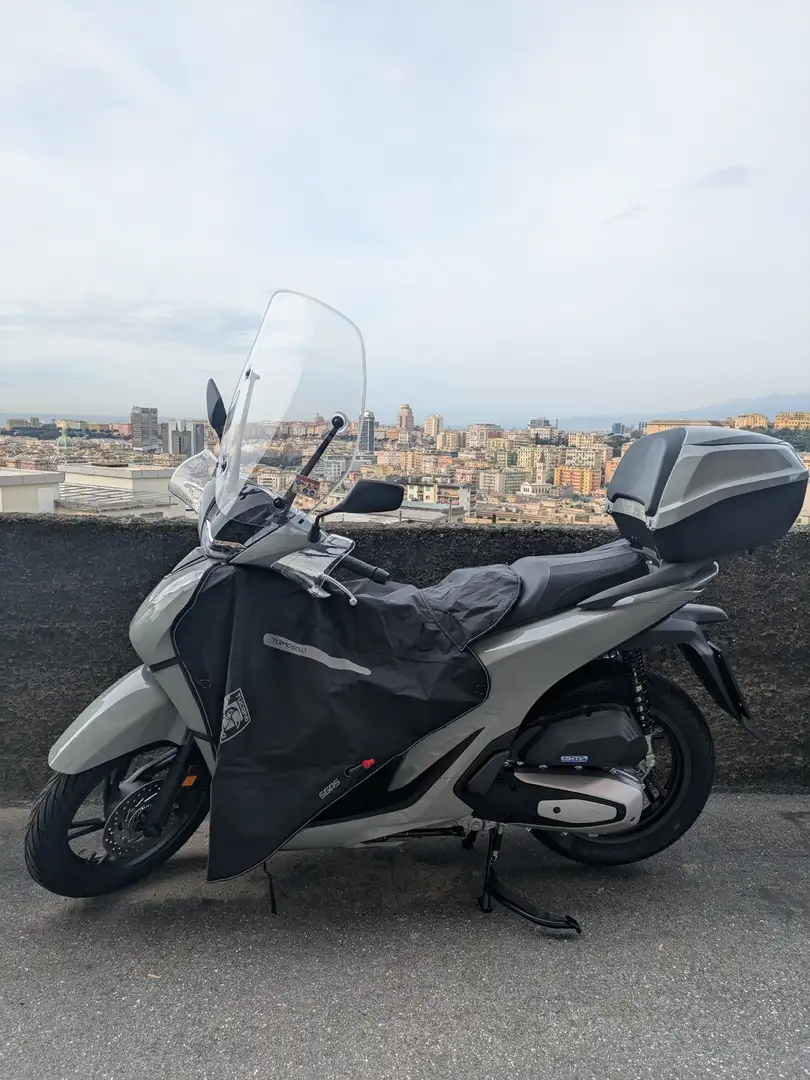 Honda SH 125 Gris - 1