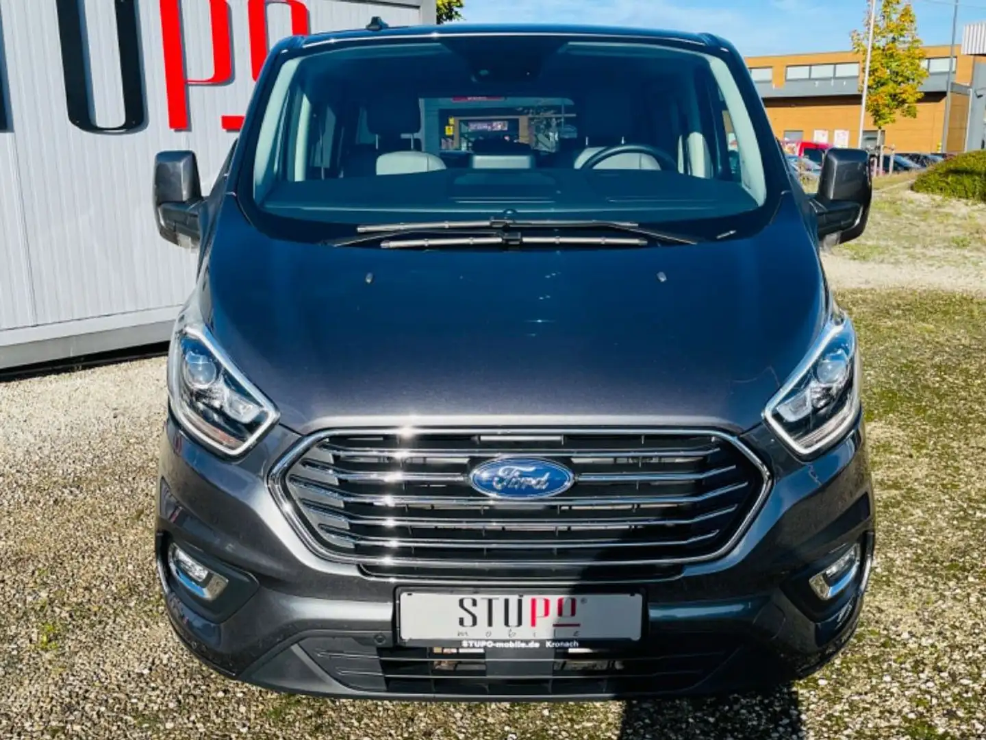 Ford Tourneo Custom 320 L2 8-Sitzer AHK Titanium Šedá - 2
