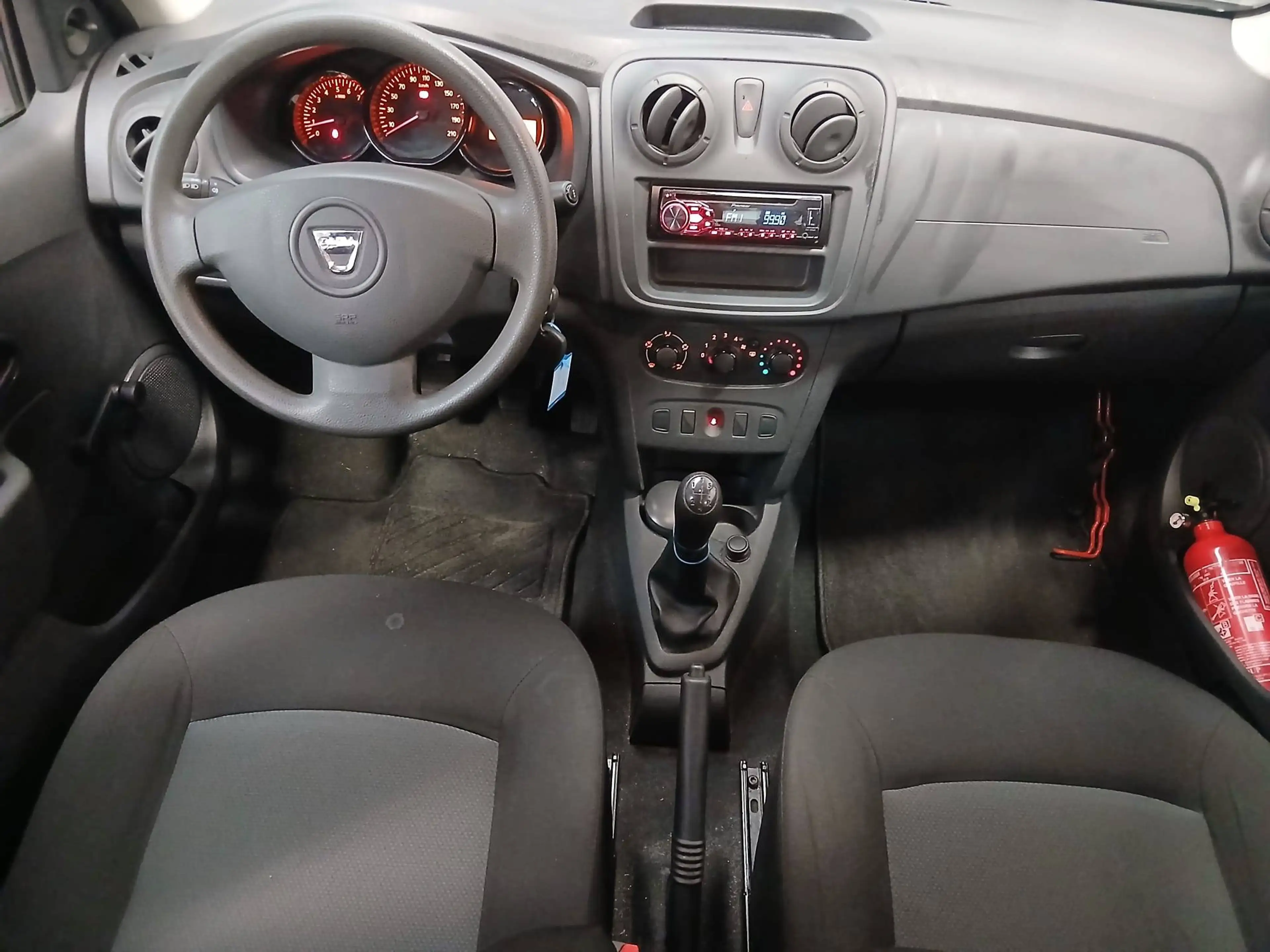 Dacia Logan Logan 1.2i Anniversary 2 / AC / BLTHT / 136 € X 60/M — photo 5