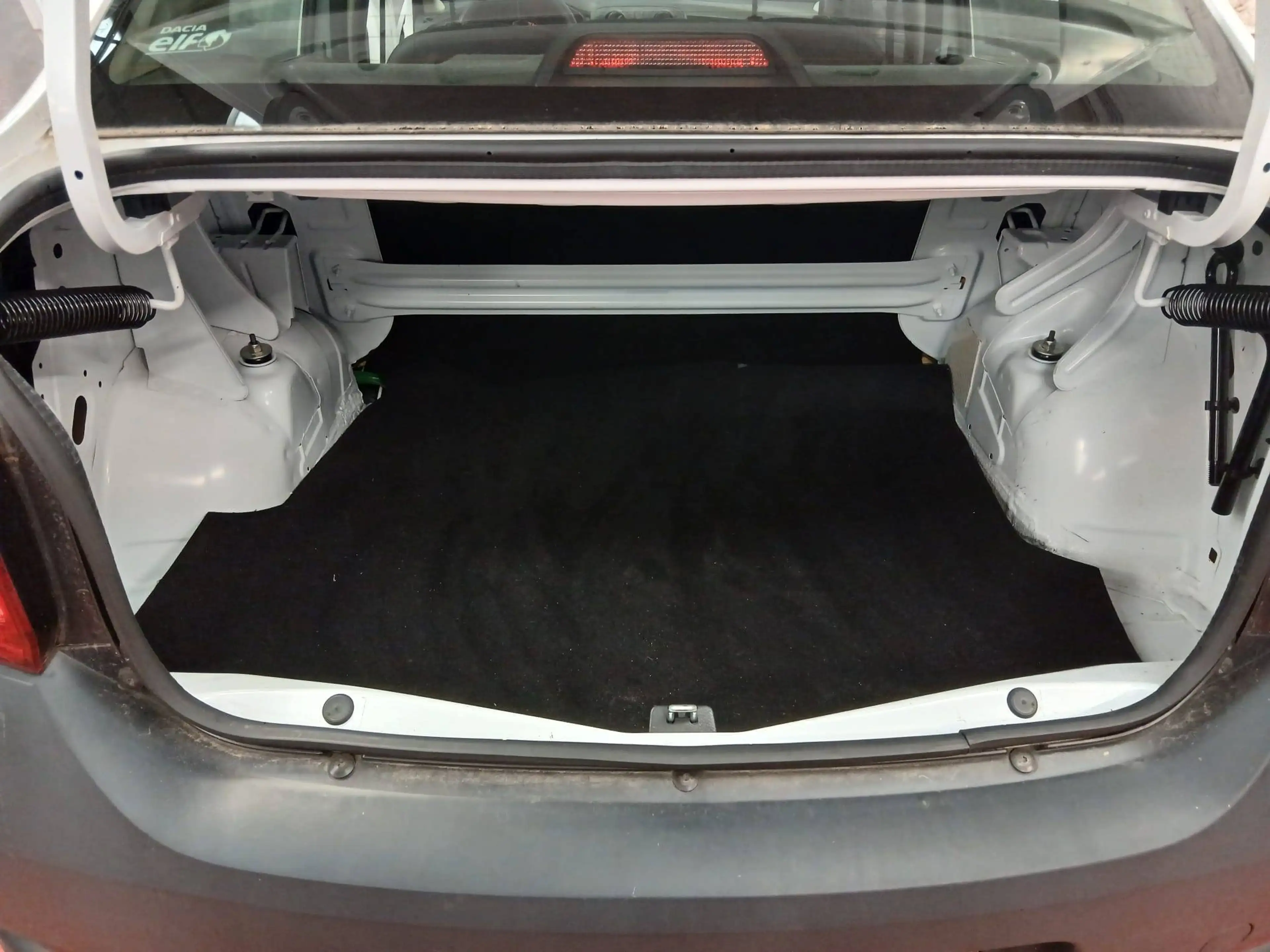 Dacia Logan Logan 1.2i Anniversary 2 / AC / BLTHT / 136 € X 60/M — photo 11