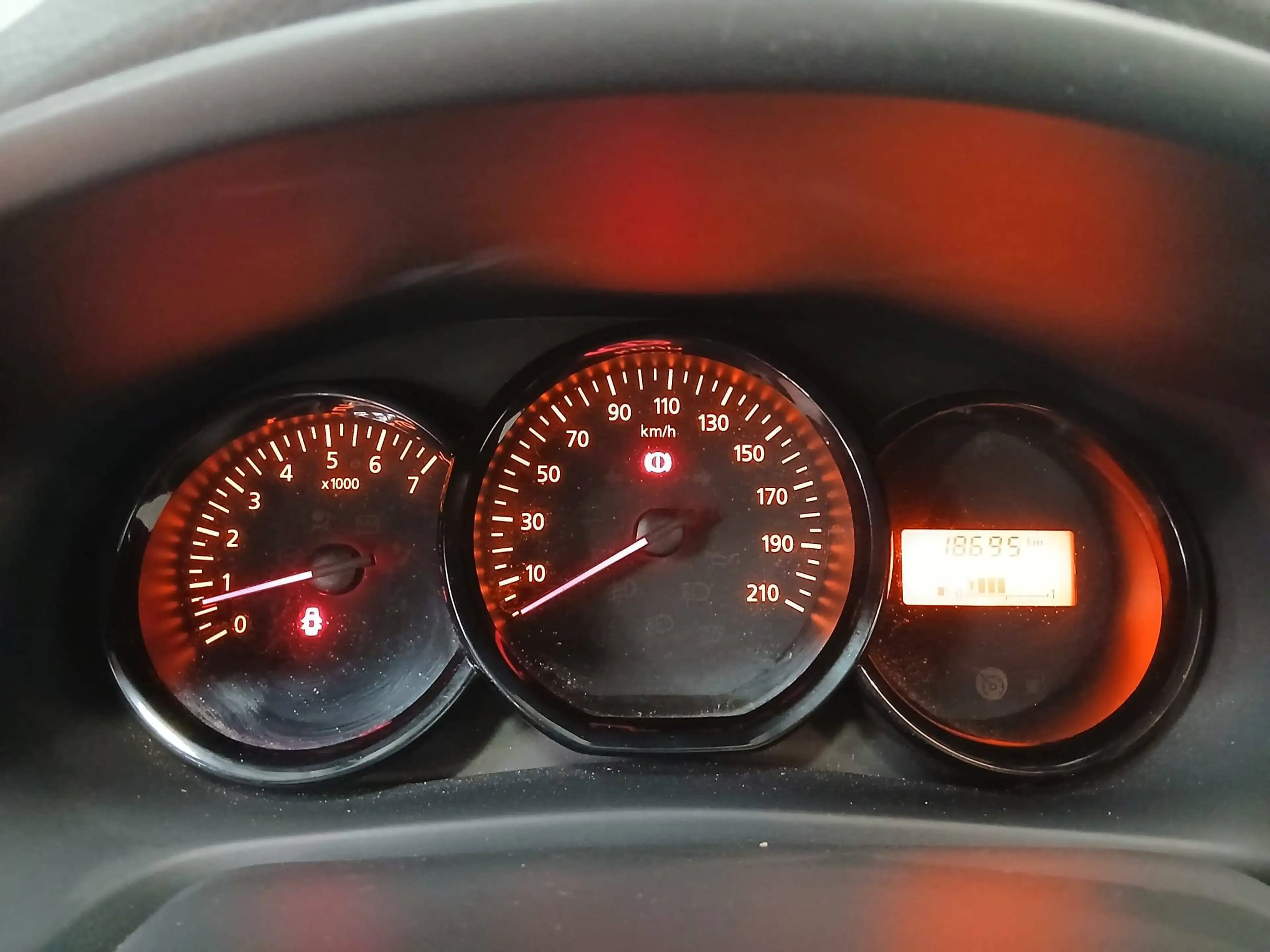Dacia Logan Logan 1.2i Anniversary 2 / AC / BLTHT / 136 € X 60/M — photo 7