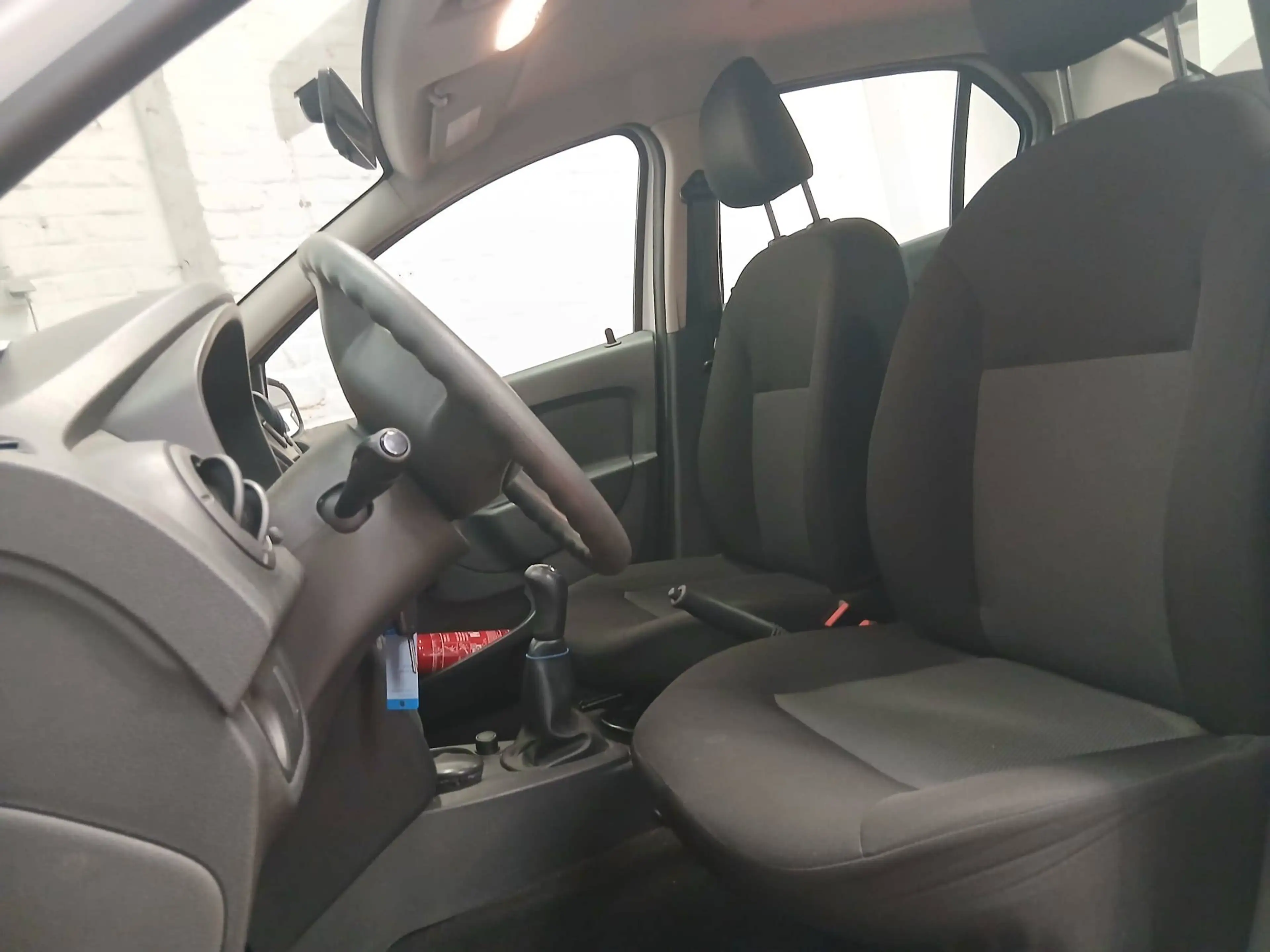 Dacia Logan Logan 1.2i Anniversary 2 / AC / BLTHT / 136 € X 60/M — photo 6