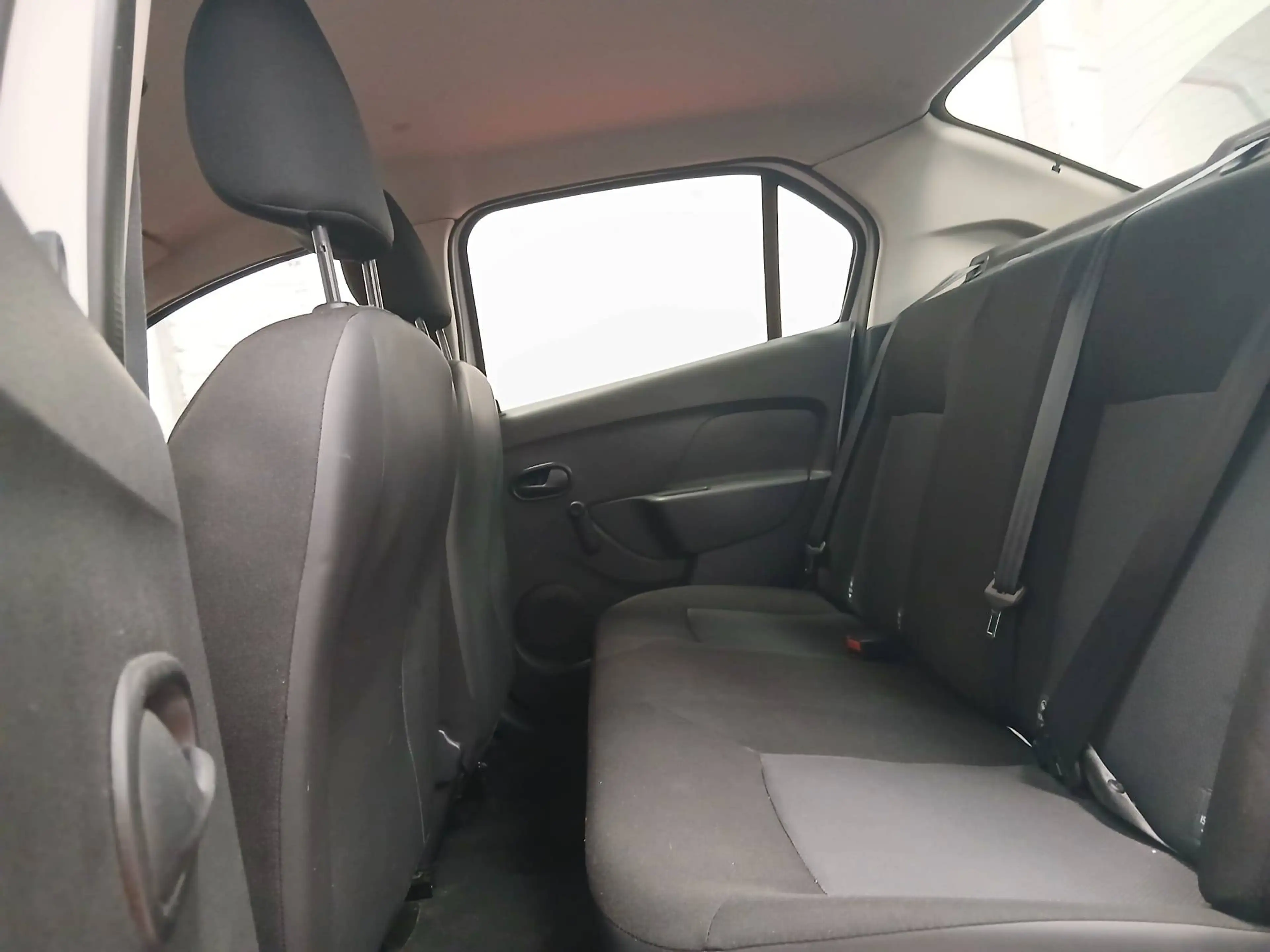 Dacia Logan Logan 1.2i Anniversary 2 / AC / BLTHT / 136 € X 60/M — photo 9