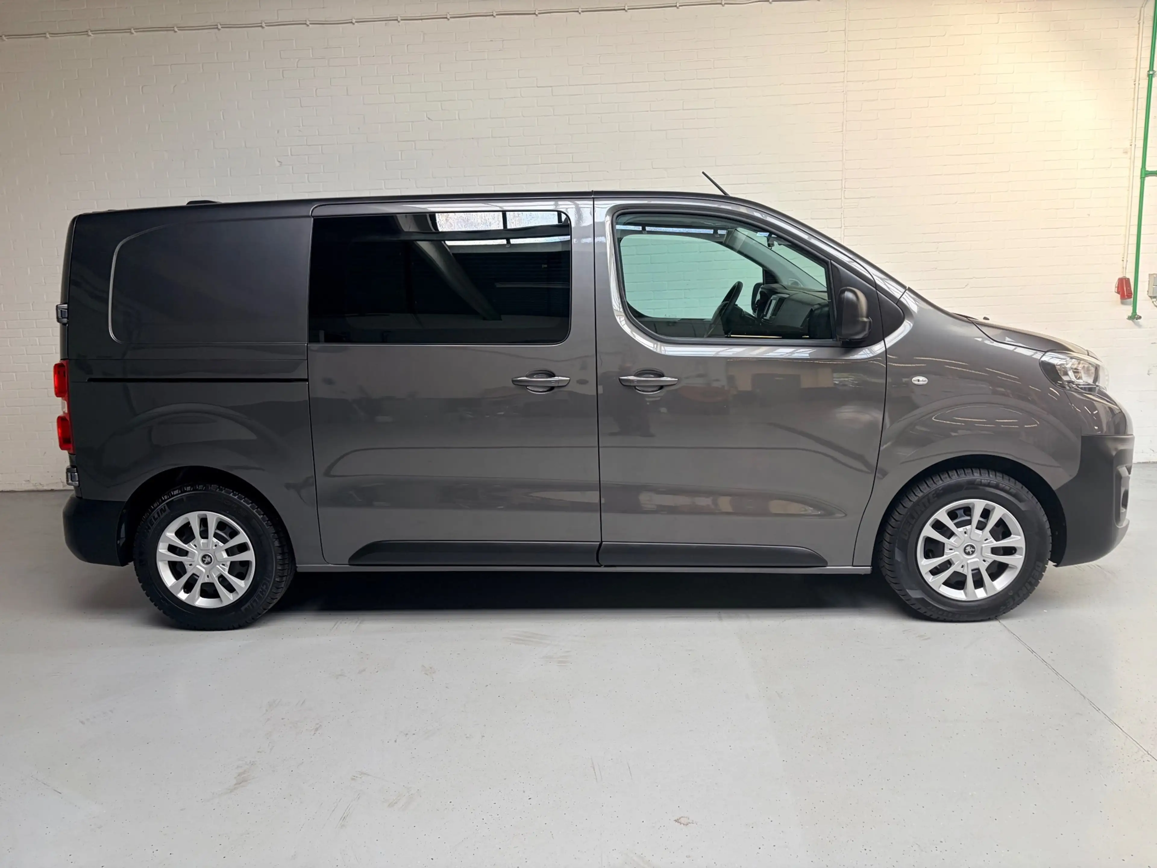Peugeot Expert L2H1 1.5 BlueHDI 120pk Standard Premium, Airco, Cr — photo 8