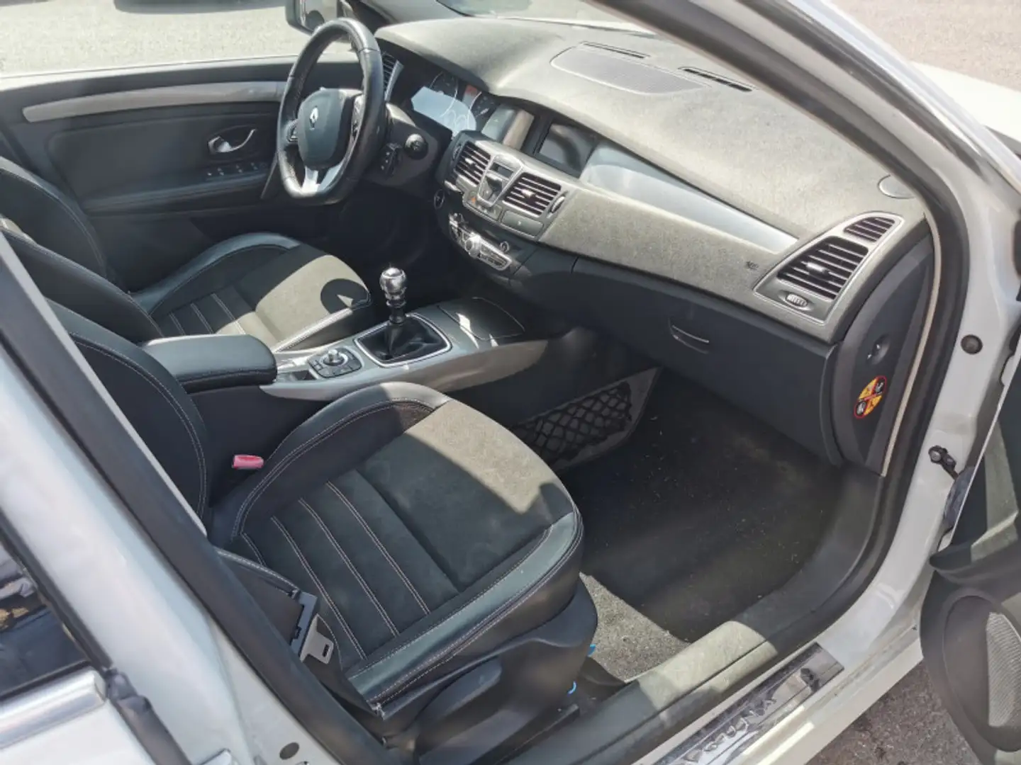 Renault Laguna 1.5 DCI 110CH LIMITED ECO² - 2
