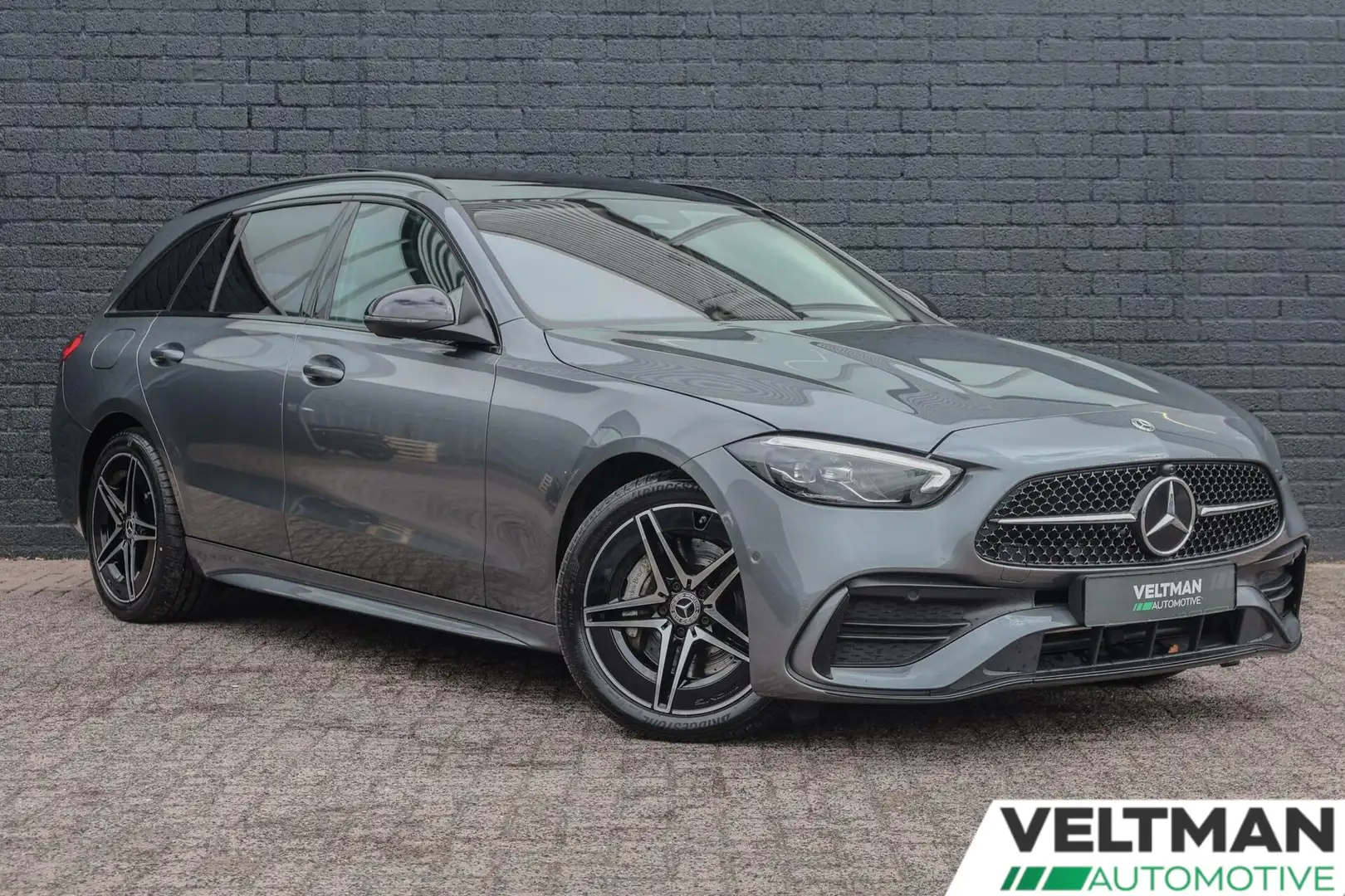 Mercedes-Benz C 300 Estate e AMG Line PANO TREKHAAK NIGHT CARPLAY Grijs - 2