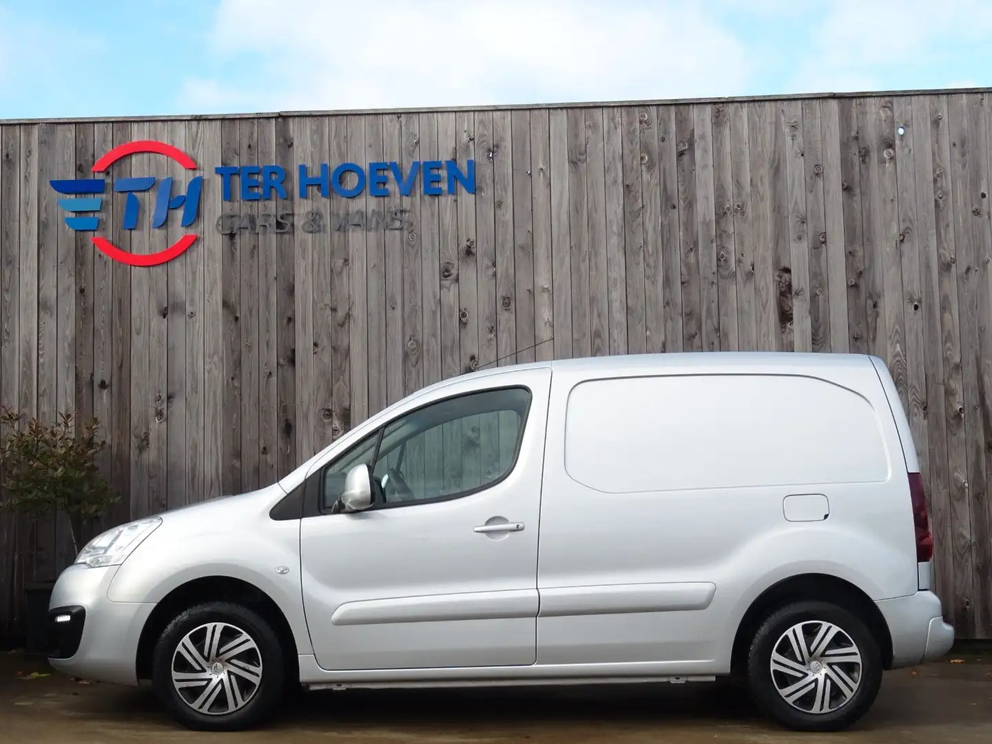 Citroen Berlingo 1.6 HDi Klima Tempom. Sitzheiz. 73KW E6 Silber - 1