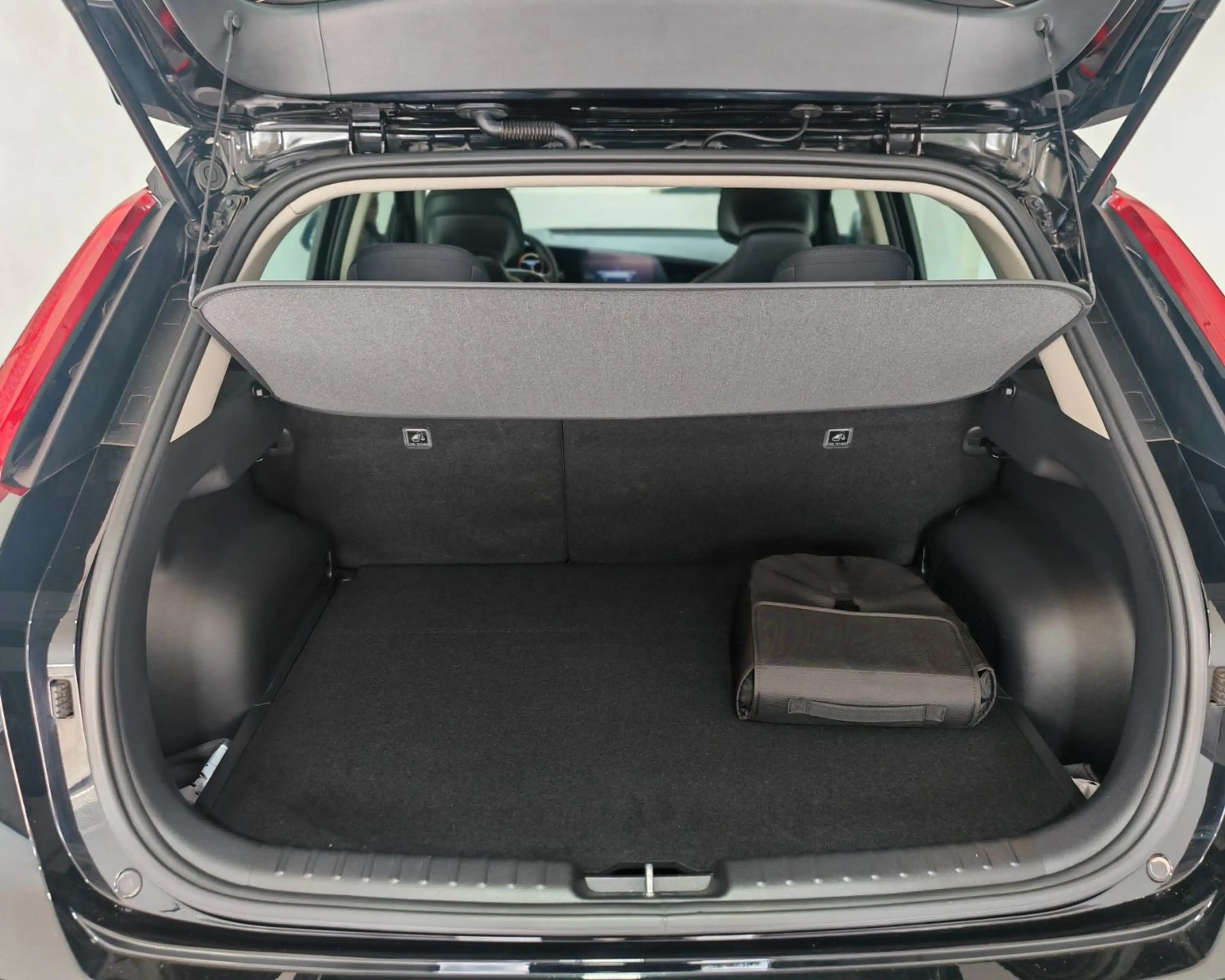 Kia e-Niro Niro Vision 65kWh SOH98%|Garantie11/29|KomfortPa — photo 8