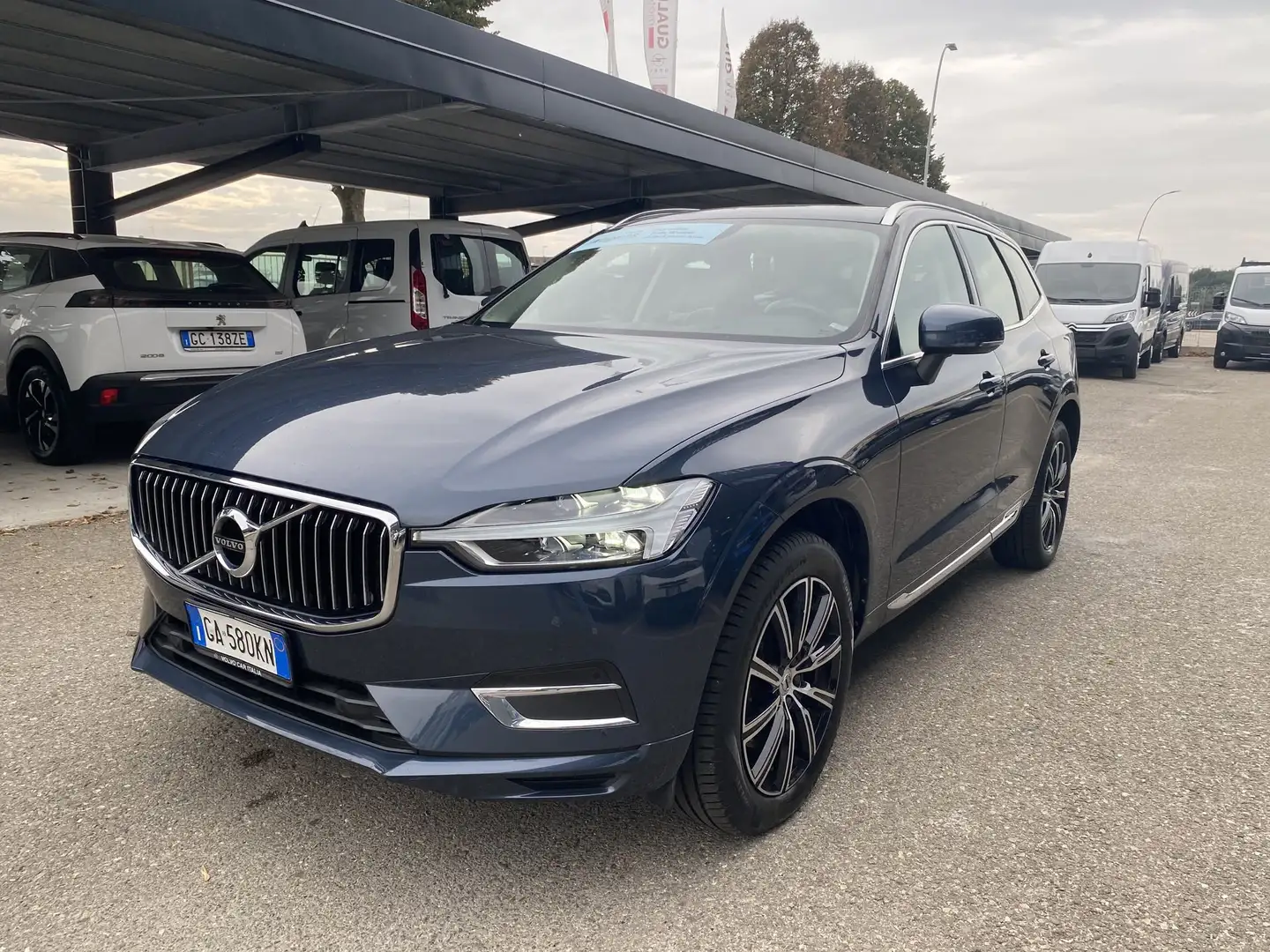 Volvo XC60 XC60 B4 (d) AWD Geartronic Inscription Blauw - 1