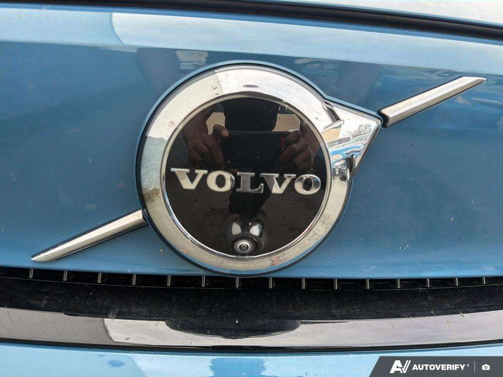 2024 Volvo XC40 Twin eAWD Plus thumb 9