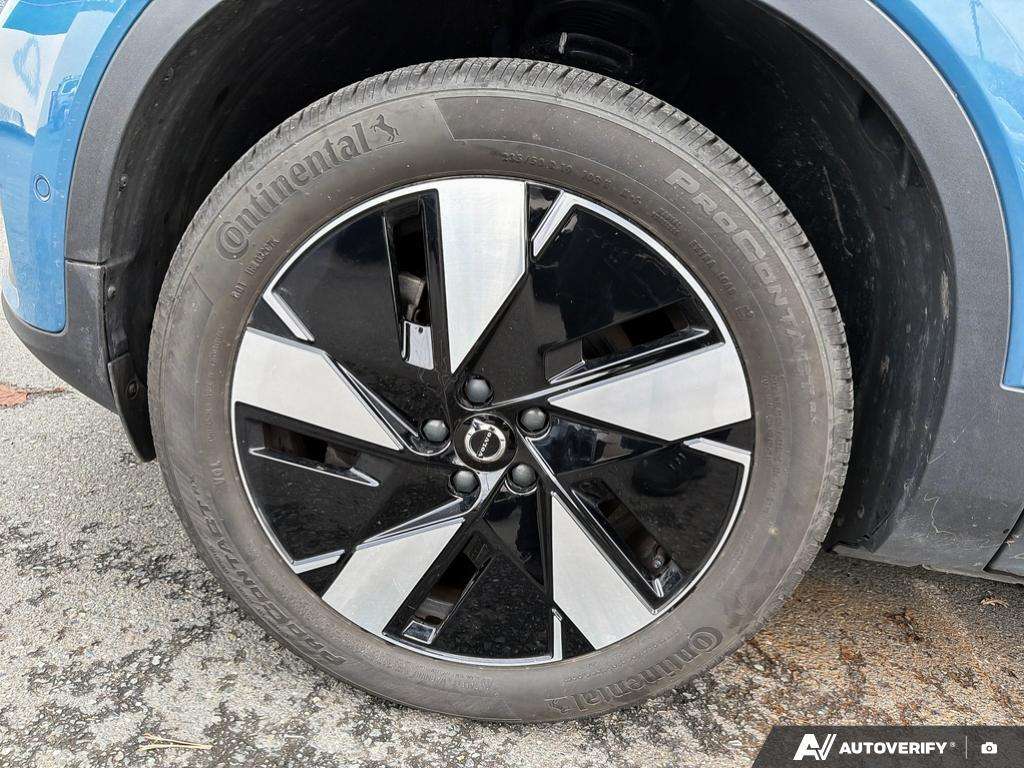 2024 Volvo XC40 Twin eAWD Plus thumb 6