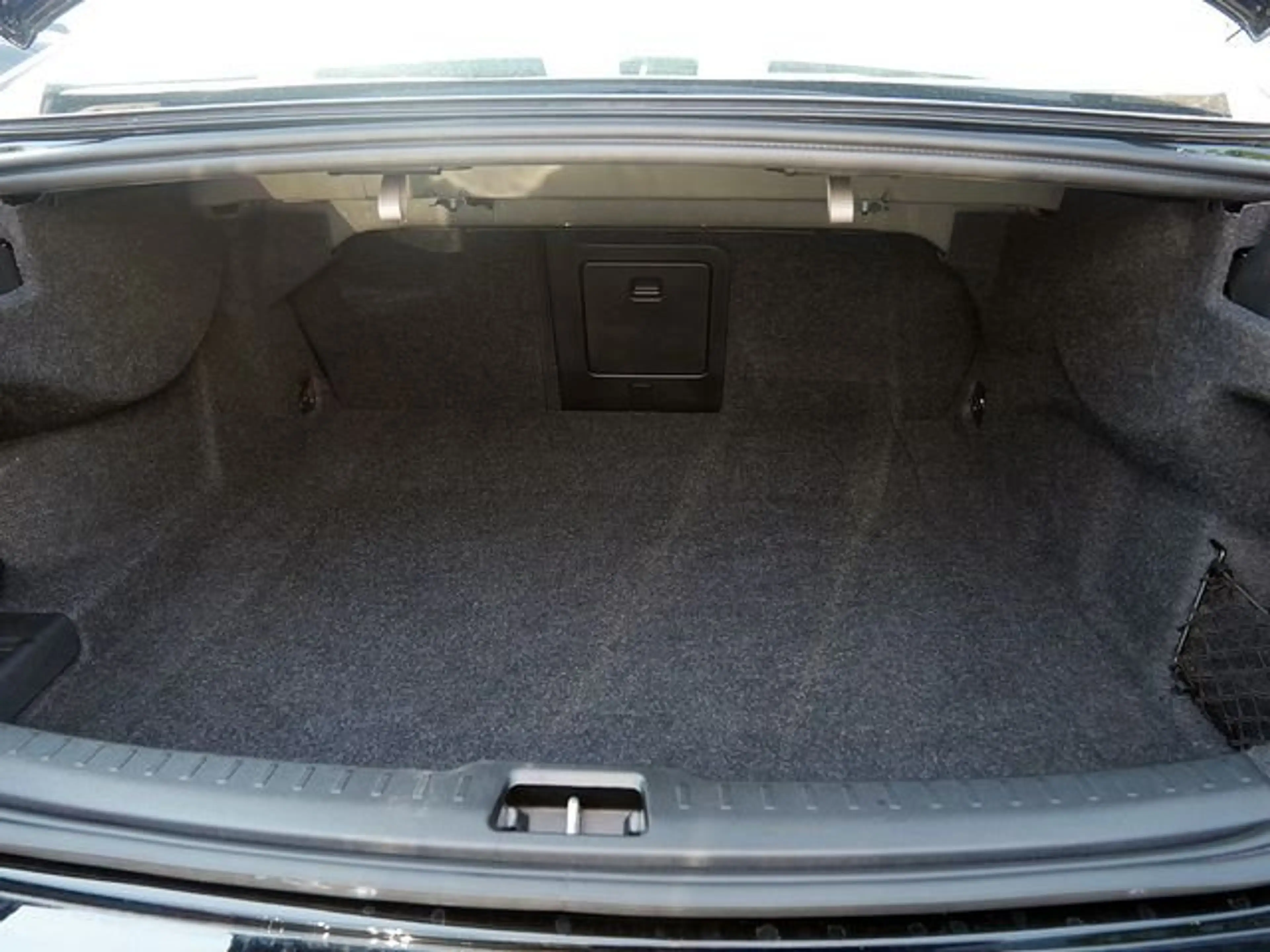 Volvo S60 T8 Twin Engine AWD Plus Dark Plug-In E6d — photo 11