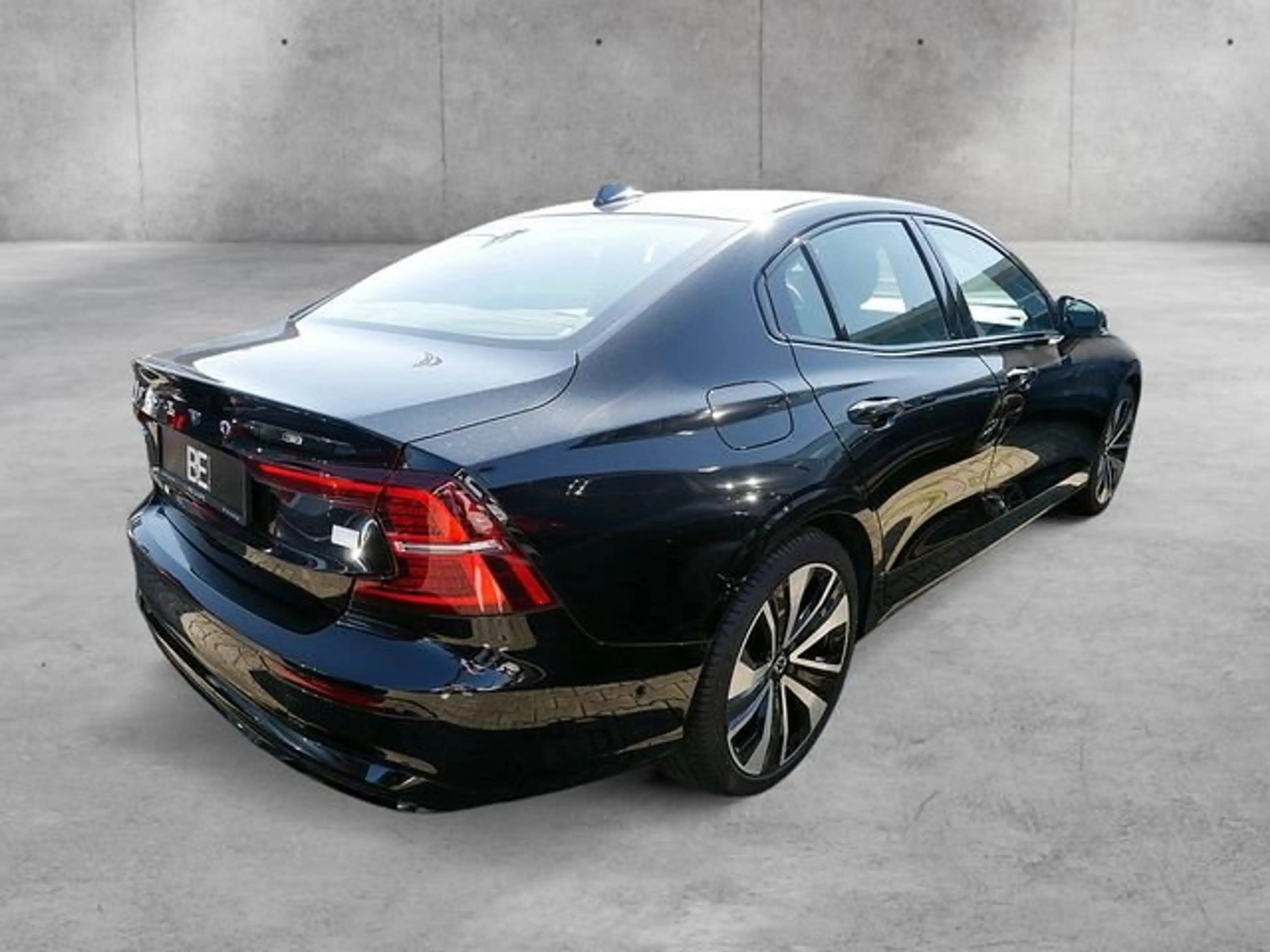 Volvo S60 T8 Twin Engine AWD Plus Dark Plug-In E6d — photo 4