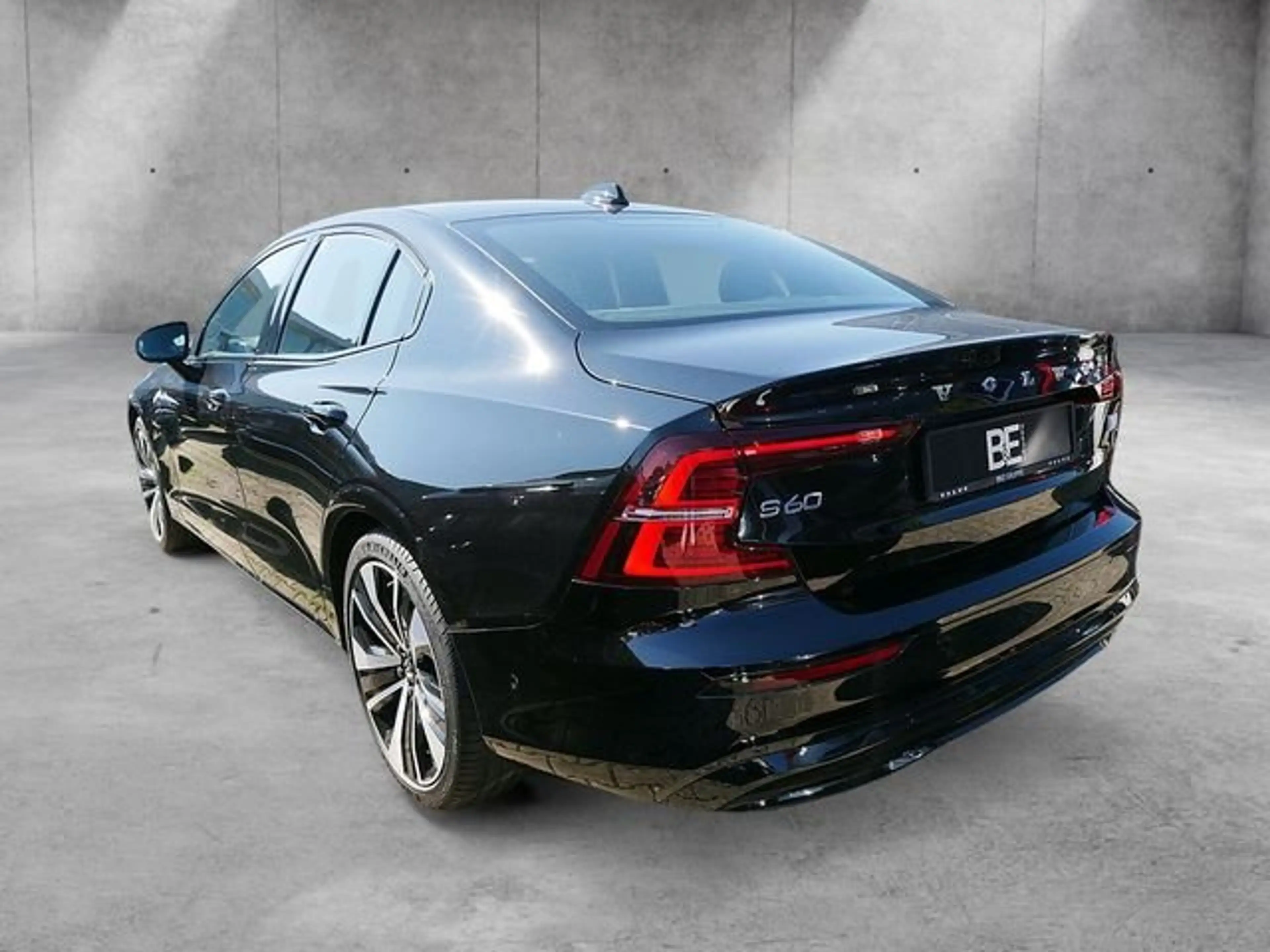 Volvo S60 T8 Twin Engine AWD Plus Dark Plug-In E6d — photo 3