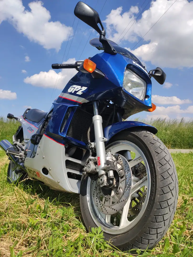 Kawasaki GPZ 900 R A7 Blauw - 1