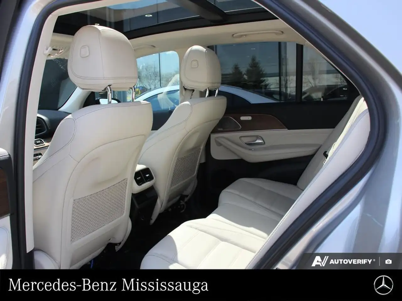 Mercedes-Benz GLE снимка Mercedes-Benz GLE