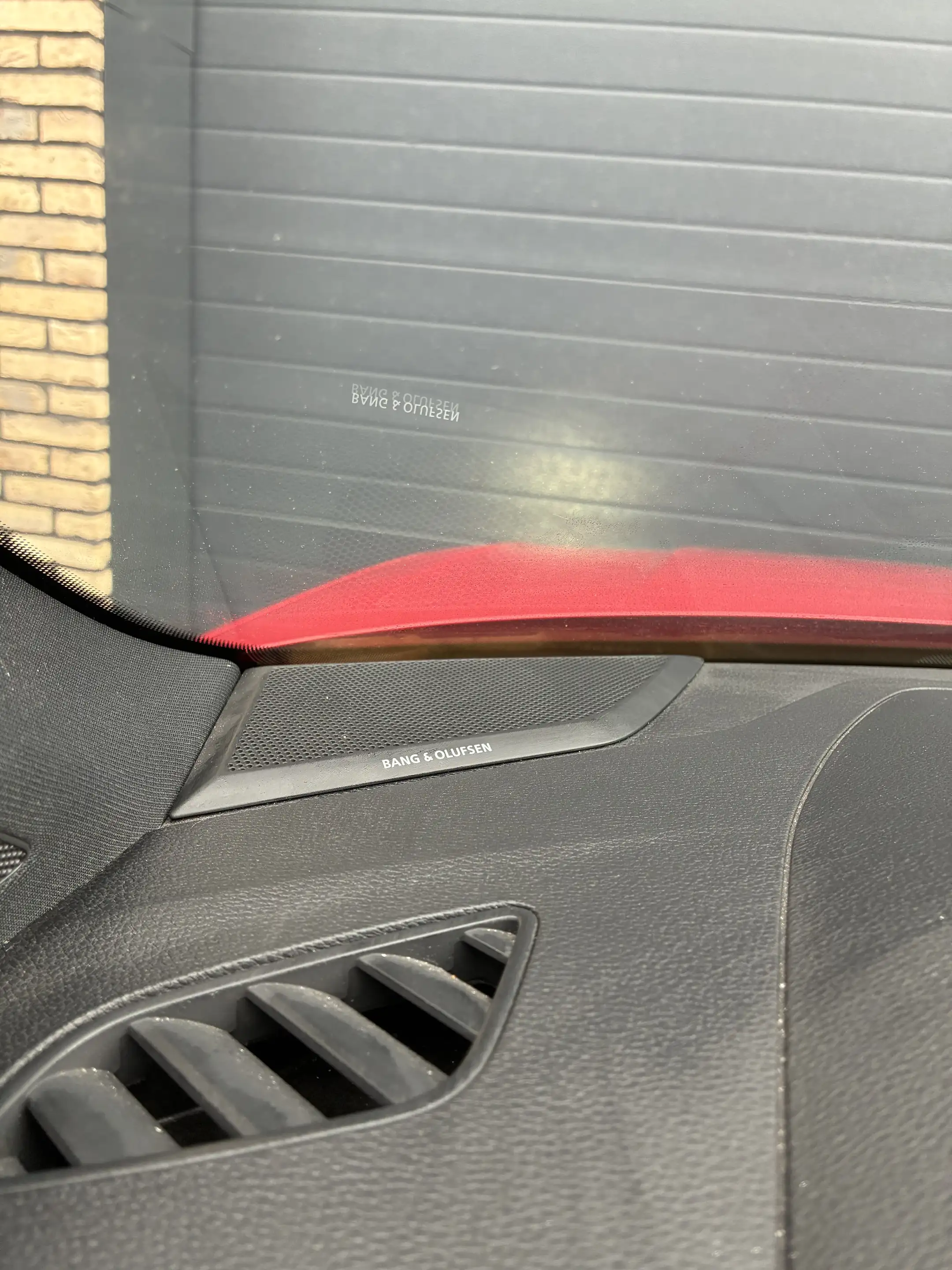 Audi RS Q3 TFSI — photo 9