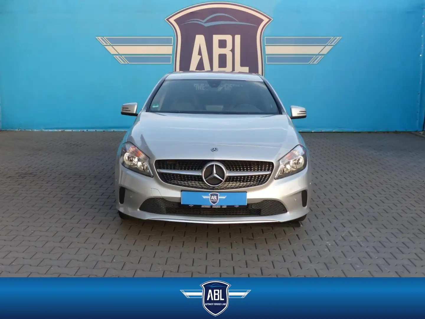 Mercedes-Benz A 180 .KLIMA.NAVI.PDC.BT.GRA.TEMPOMAT.SHZ Klima Navi Argent - 1