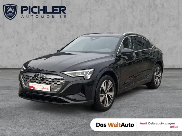 Audi Q8 55 e-tron quattro business