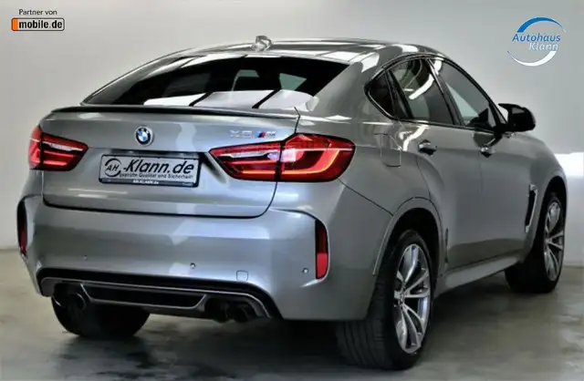 BMW X6 M view 3