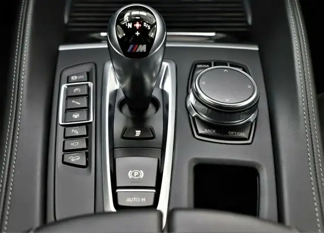 BMW X6 M view 15