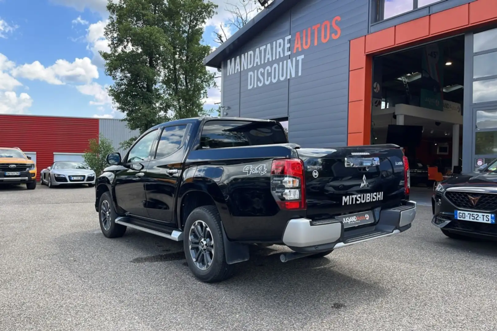 Mitsubishi L200 2.2 150 INSTYLE BVA RIDEAU 5PL Noir - 2