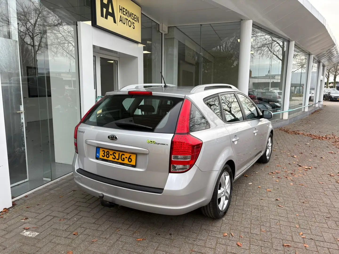 Kia Ceed / cee'd Sporty Wagon 1.4 CVVT Navigator Plus Pack |Dealer Grijs - 2