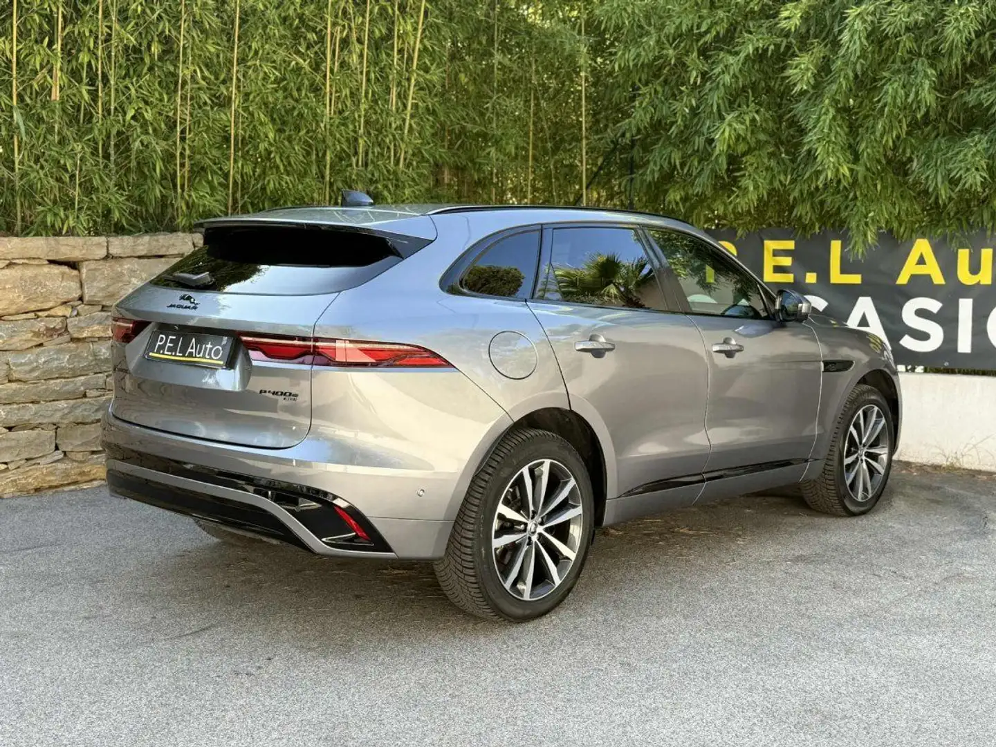 Jaguar F-Pace 2.0 P400e PHEV AWD BVA8 R-Dynamic SE Gris - 2