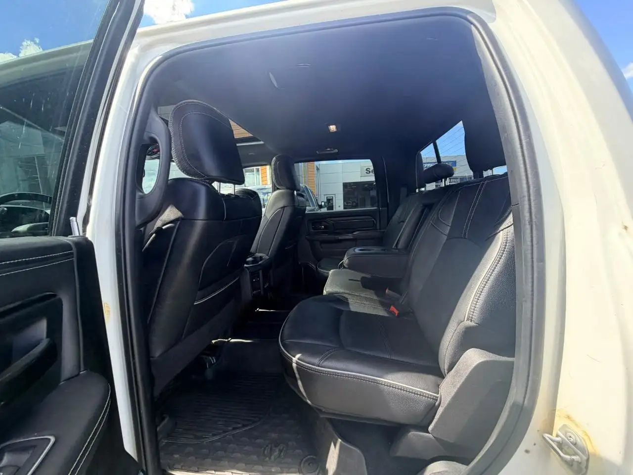 RAM 2500 снимка RAM 2500