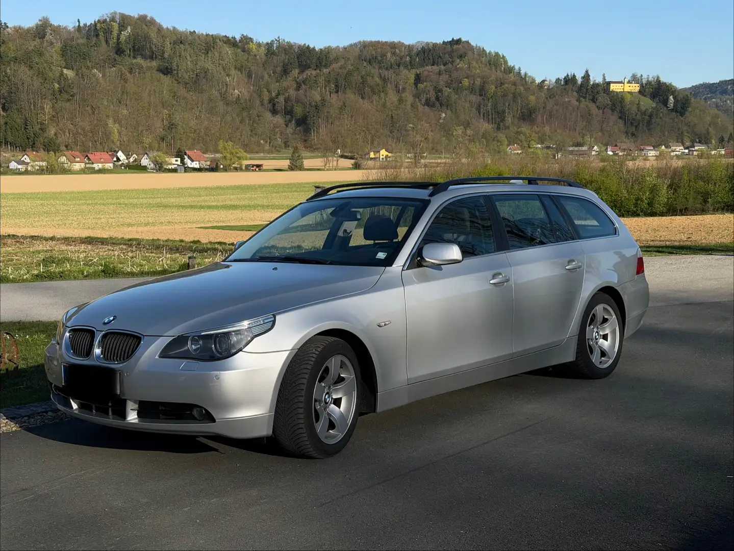 BMW 520 520d Touring (E61) Silber - 1