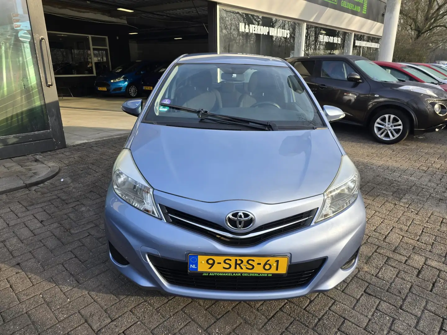 Toyota Yaris 1.0 VVT-i Now | 1E EIGENAAR | 12MND GARANTIE | AIR Blauw - 2