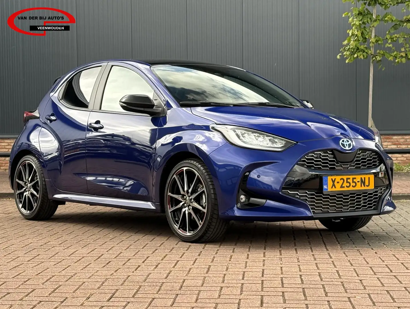 Toyota Yaris 1.5 Hybrid GR Sport / Winterset / NL-auto / Als ni Azul - 1