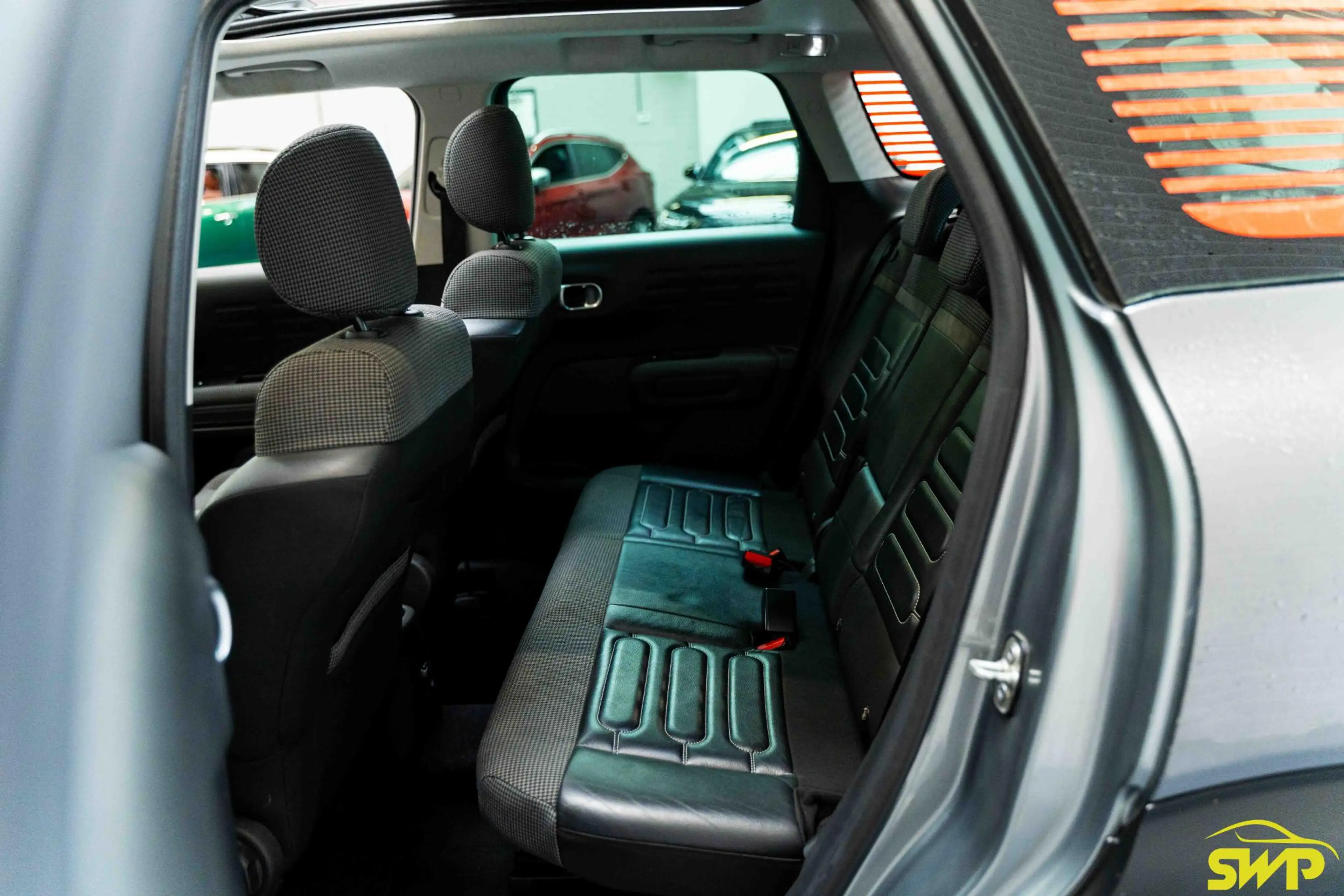 Citroen C3 Aircross 1.2 PureTech S&S Shine | Pano | Trekhaak | Navi | — photo 17