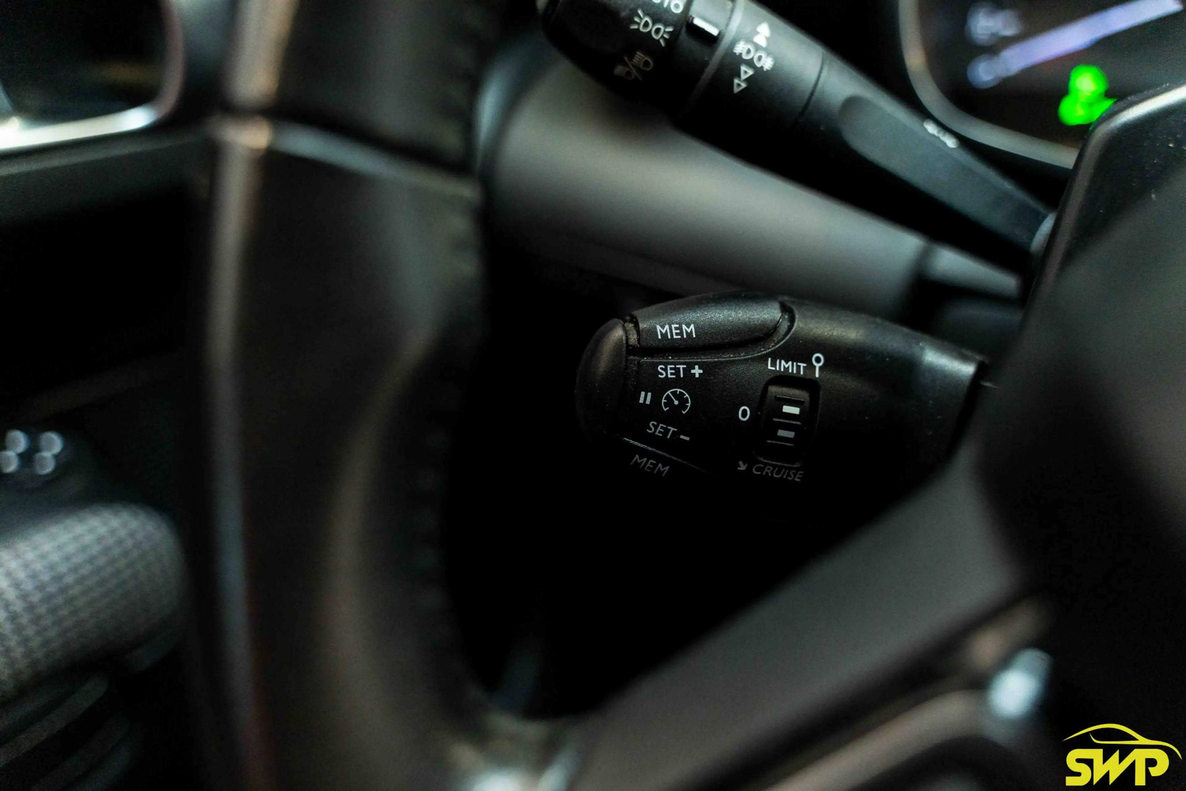 Citroen C3 Aircross 1.2 PureTech S&S Shine | Pano | Trekhaak | Navi | — photo 11