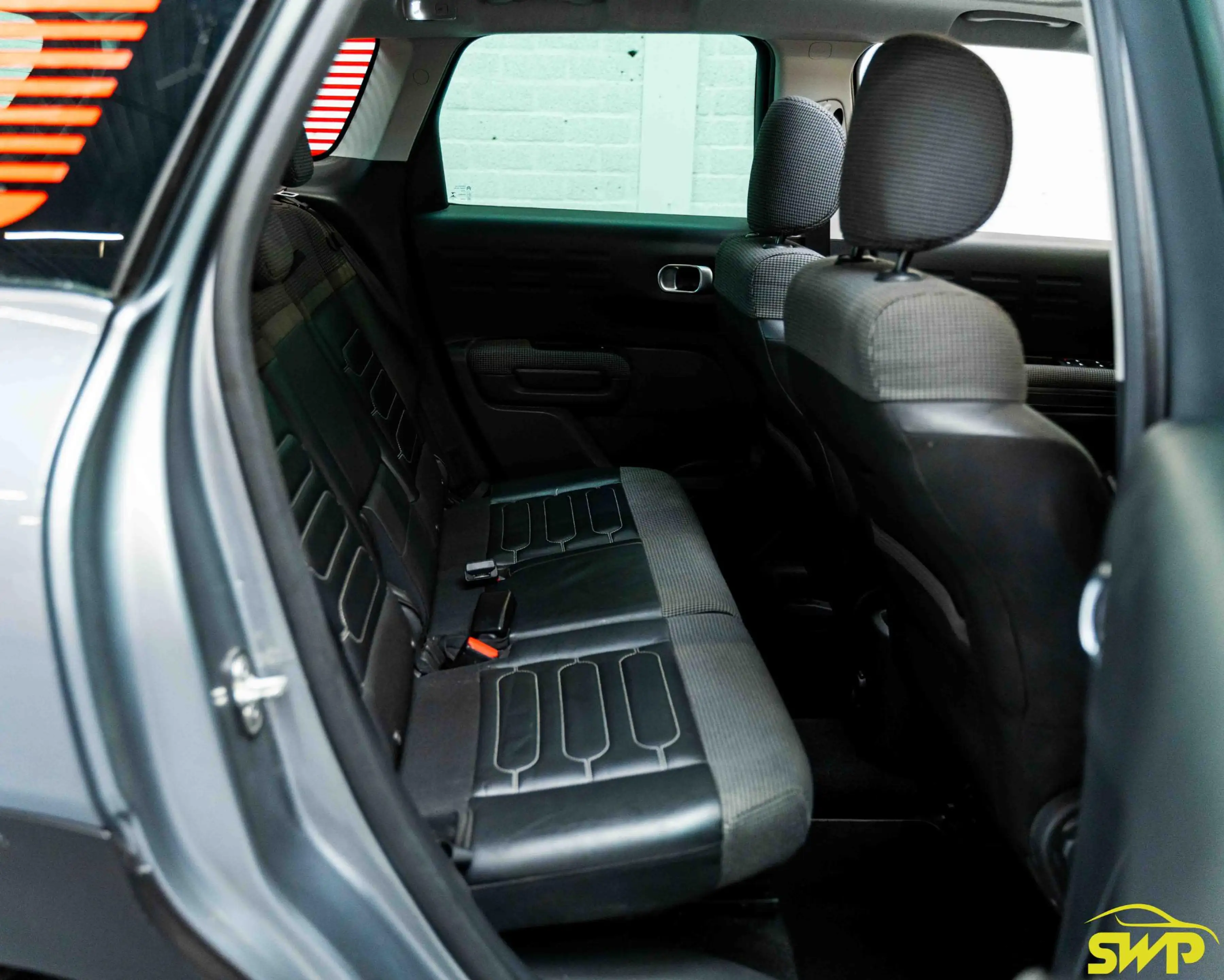 Citroen C3 Aircross 1.2 PureTech S&S Shine | Pano | Trekhaak | Navi | — photo 19