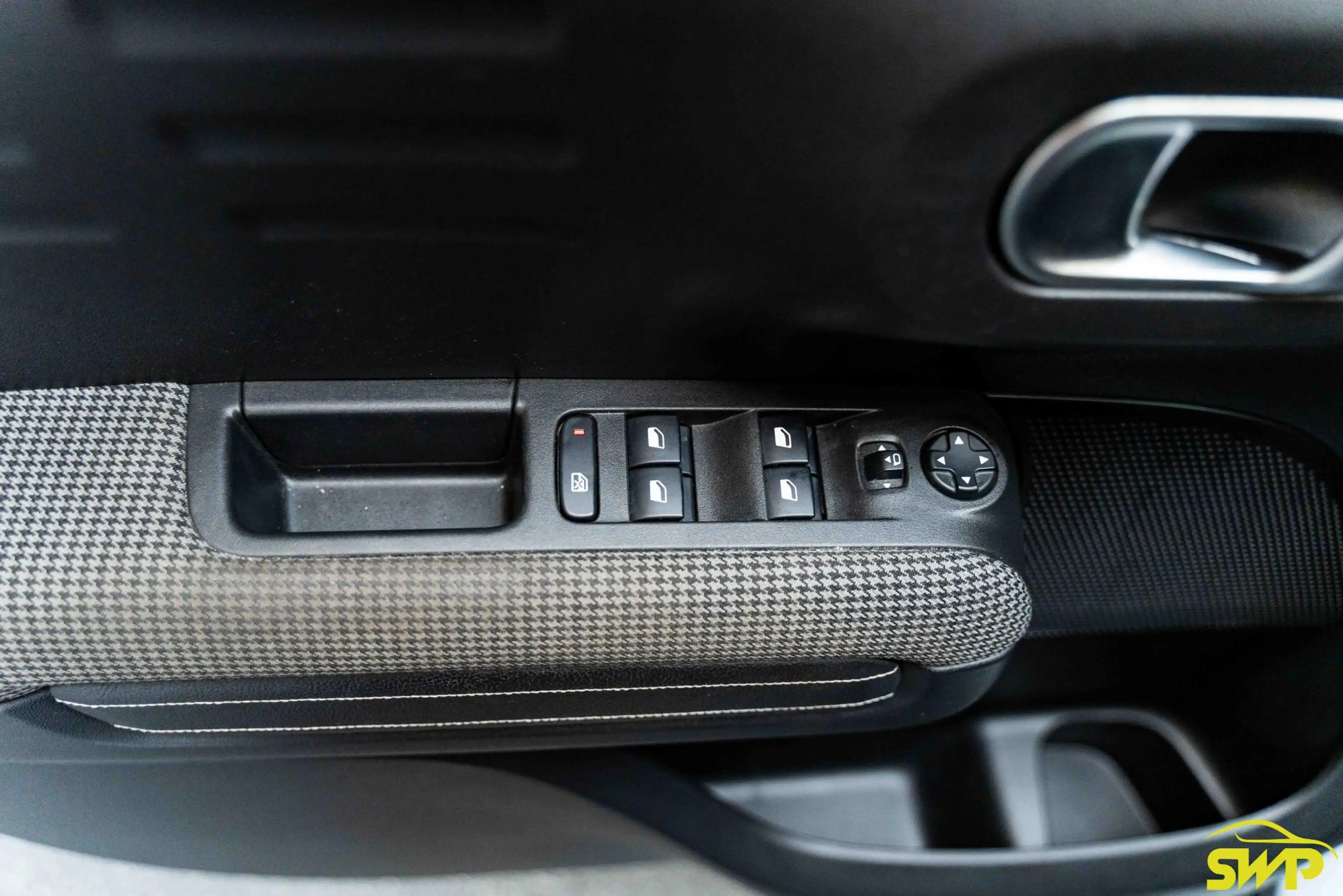 Citroen C3 Aircross 1.2 PureTech S&S Shine | Pano | Trekhaak | Navi | — photo 10