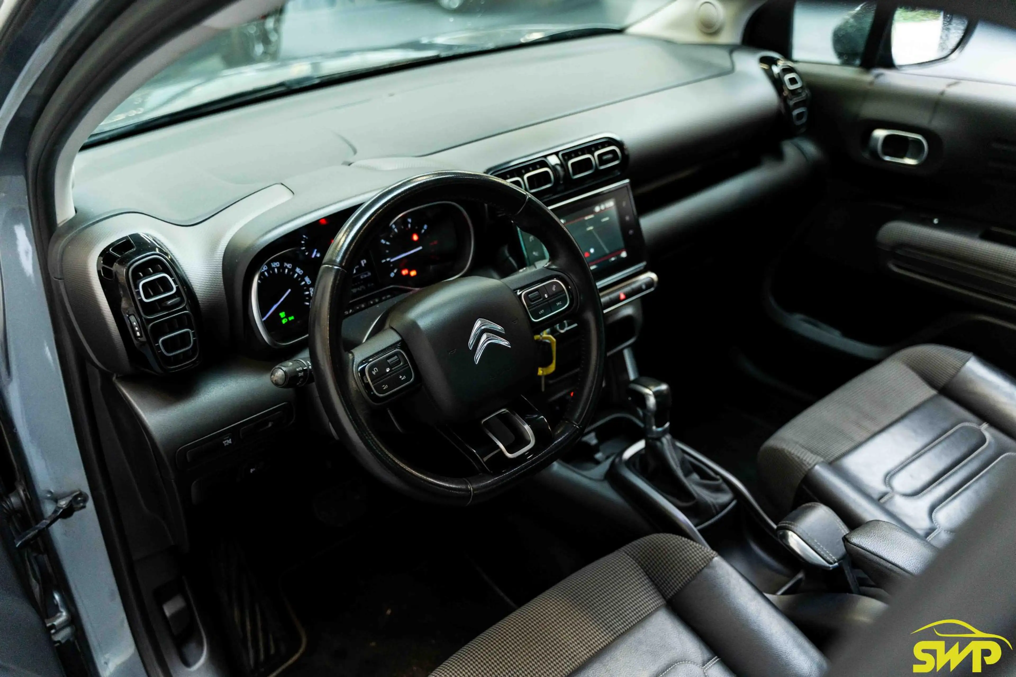Citroen C3 Aircross 1.2 PureTech S&S Shine | Pano | Trekhaak | Navi | — photo 5