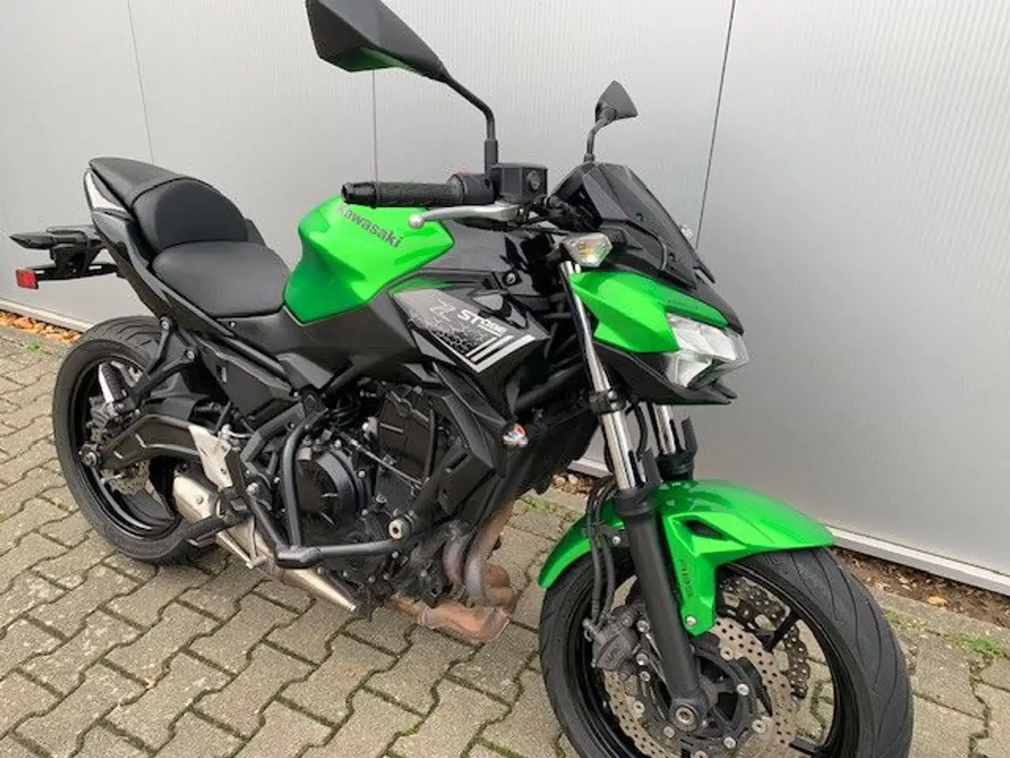 Kawasaki Z 650 Vert - 2