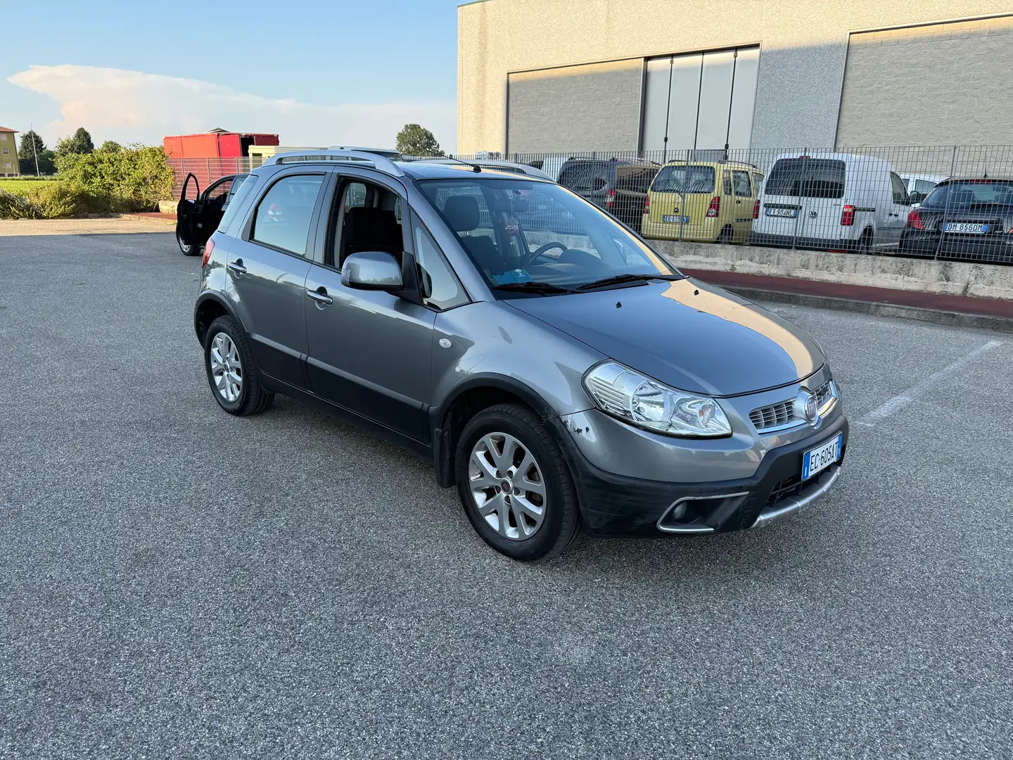 Fiat Sedici Sedici 2.0 mjt Experience 4x4 135cv Grijs - 1