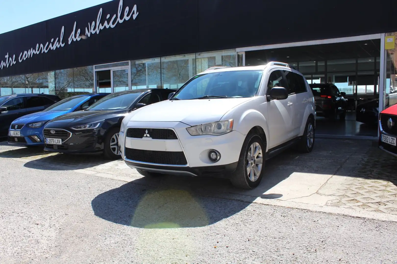 Mitsubishi Outlander 220DI-D Motion SST Alb - 1