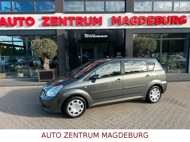 Toyota Corolla Verso 1.8 Luna AUTOM*PDC*AHK*7-SITZE*