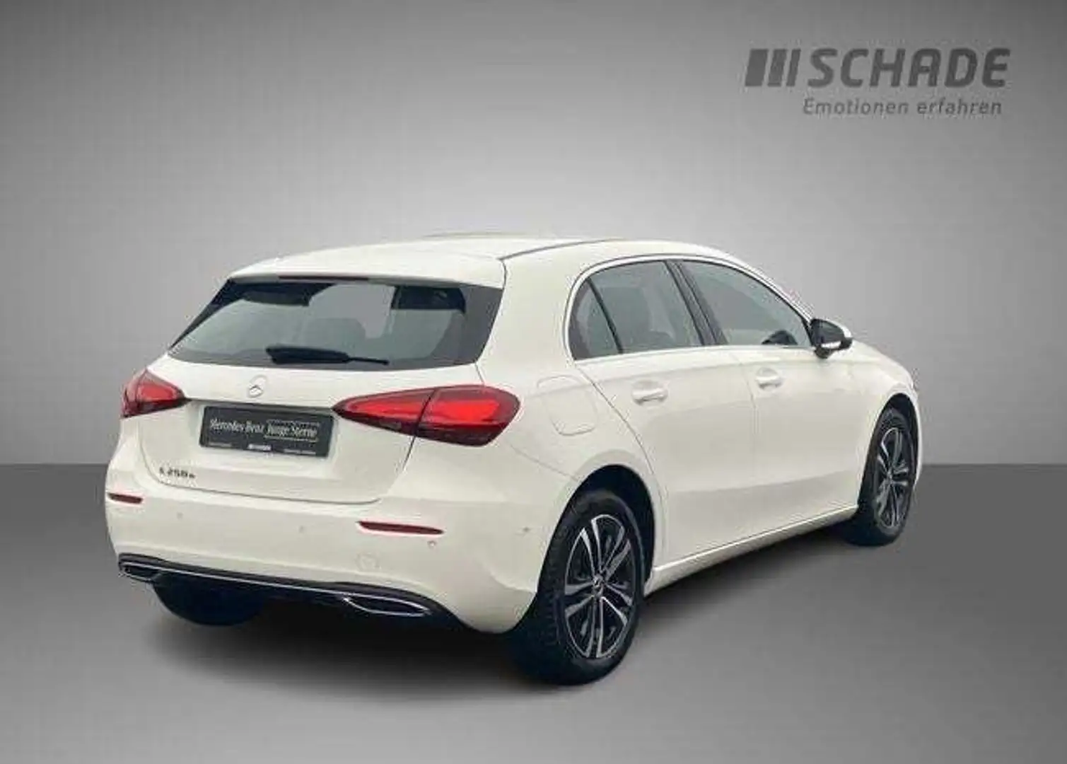 Mercedes-Benz A 200 Sedán Progressive Line Advanced 7G-DCT Blanco - 2